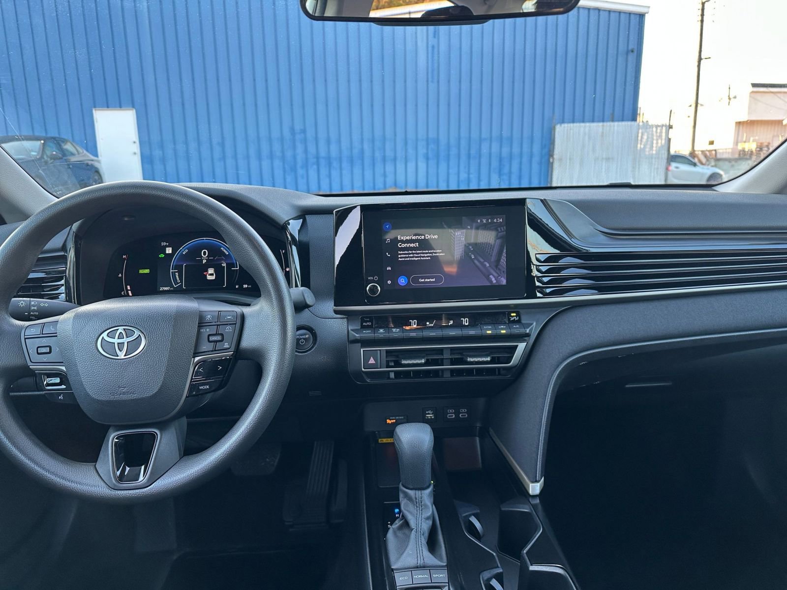 Thumbnail: 2025 Toyota Camry - 32