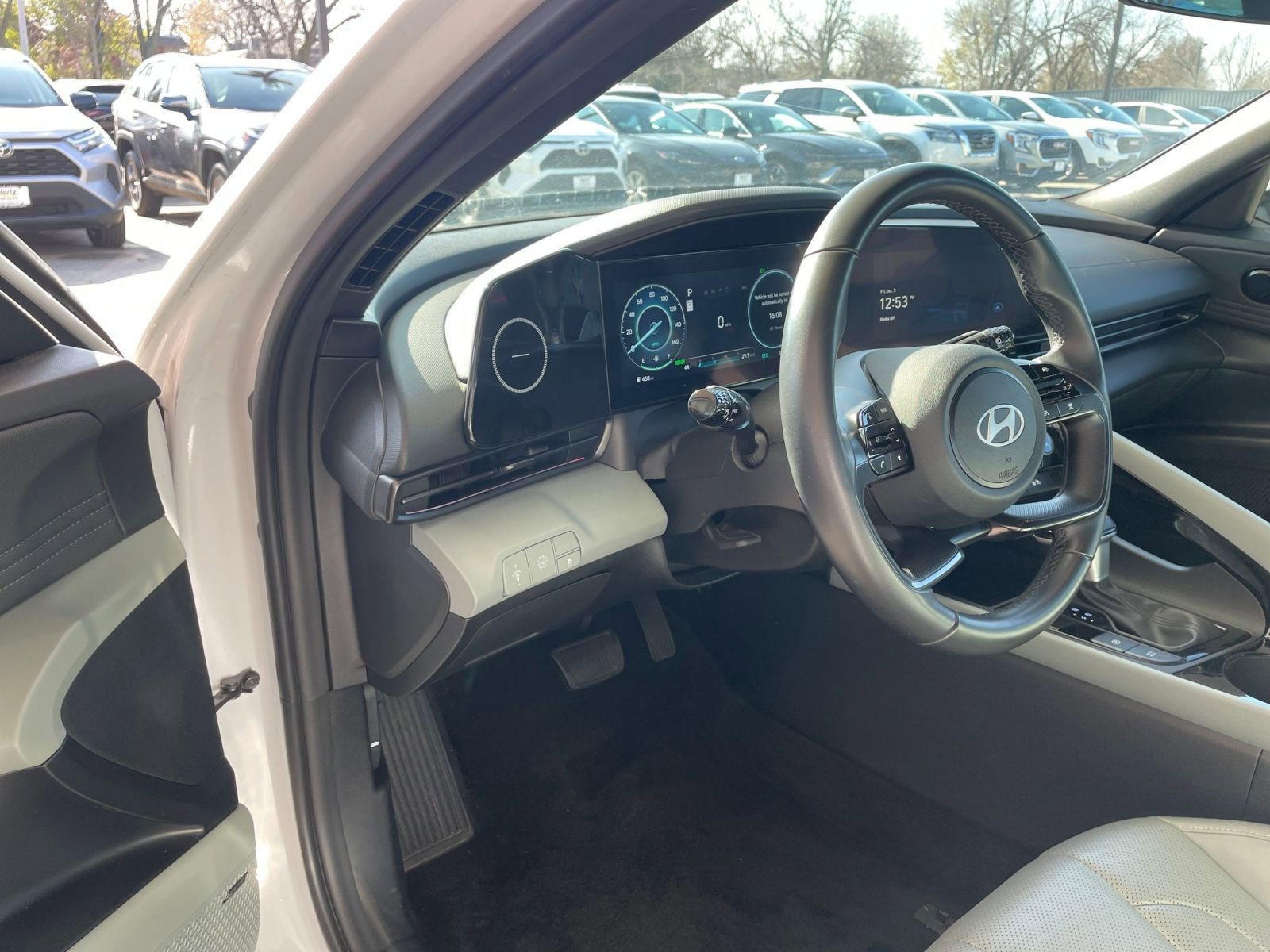 Thumbnail: 2025 Hyundai Elantra - 34