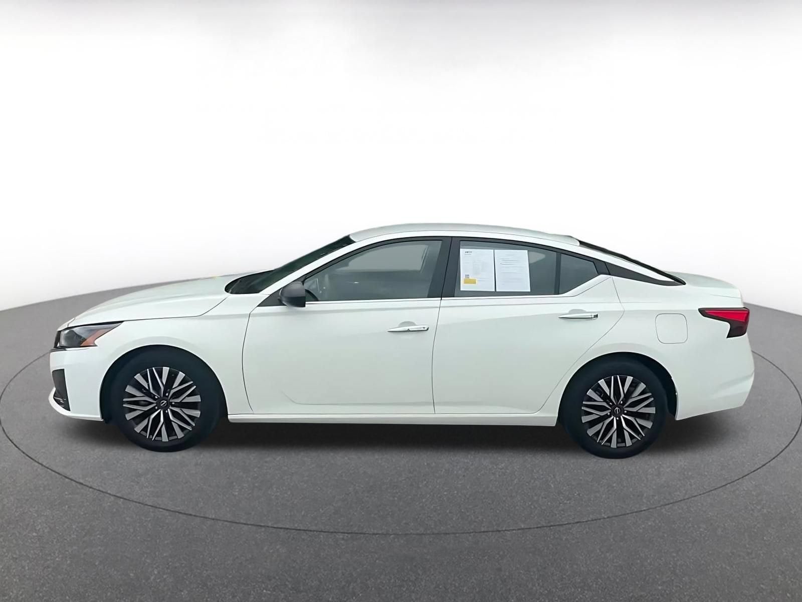 Thumbnail: 2025 Nissan Altima - 8