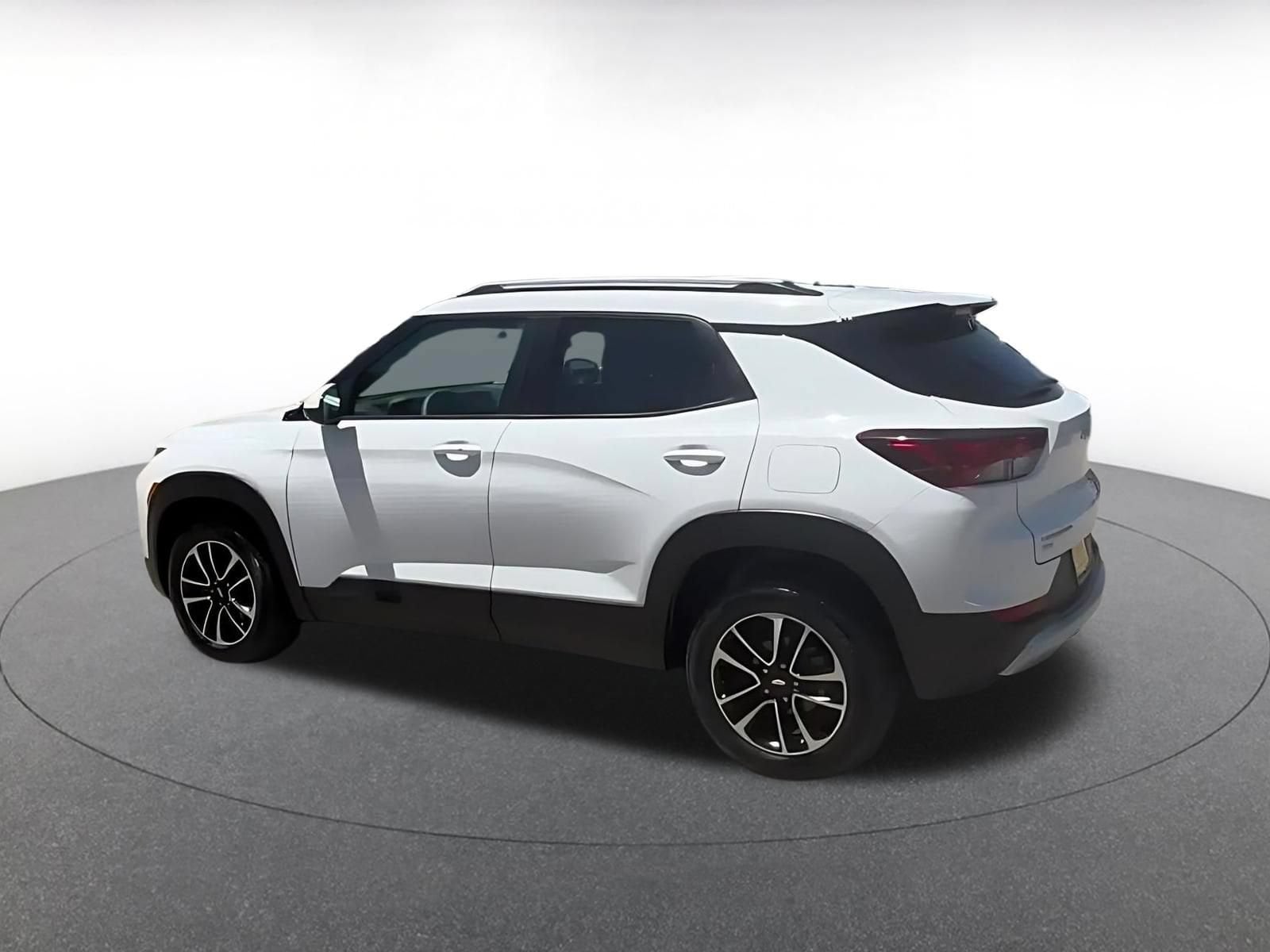 Thumbnail: 2025 Chevrolet TrailBlazer - 10