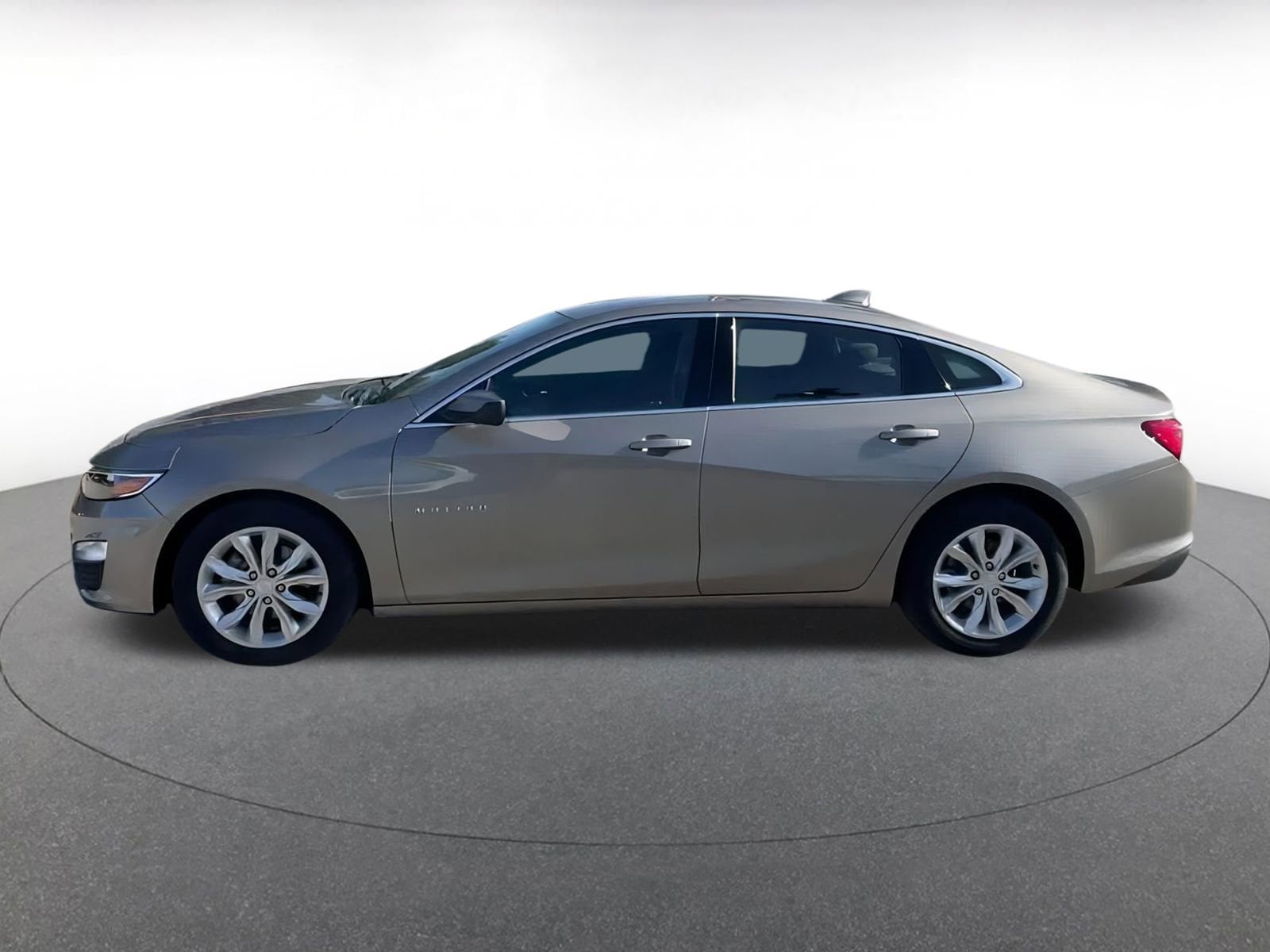 Thumbnail: 2024 Chevrolet Malibu - 9