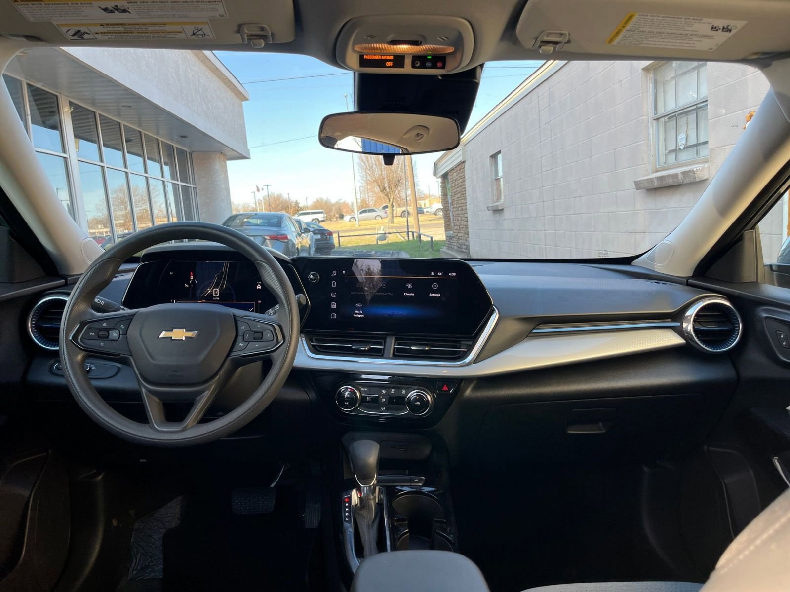 Thumbnail: 2025 Chevrolet Trax - 32