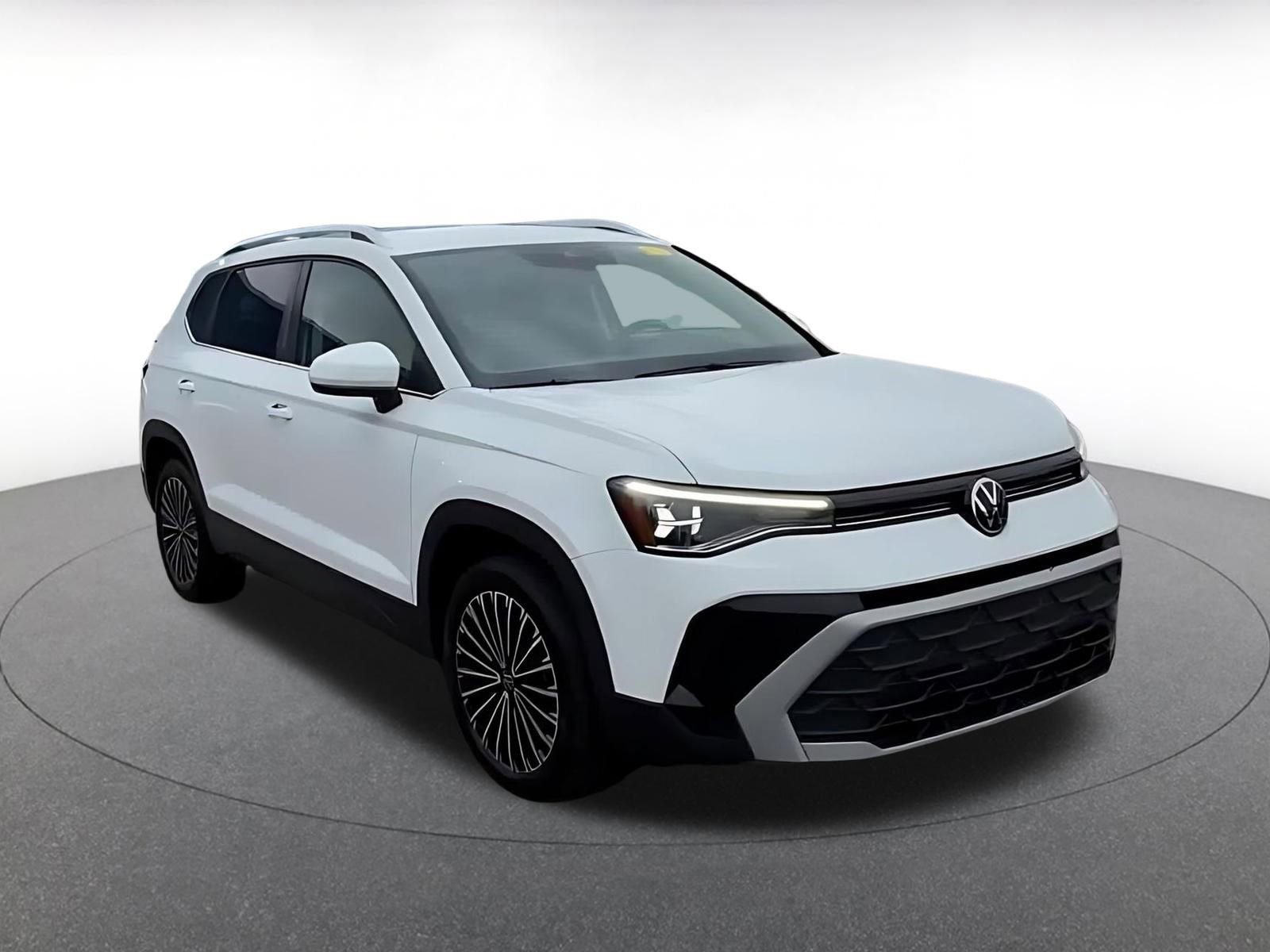 Thumbnail: 2025 Volkswagen Taos - 3