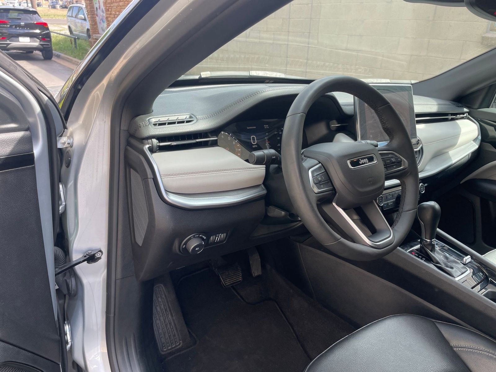 Thumbnail: 2025 Jeep Compass - 35