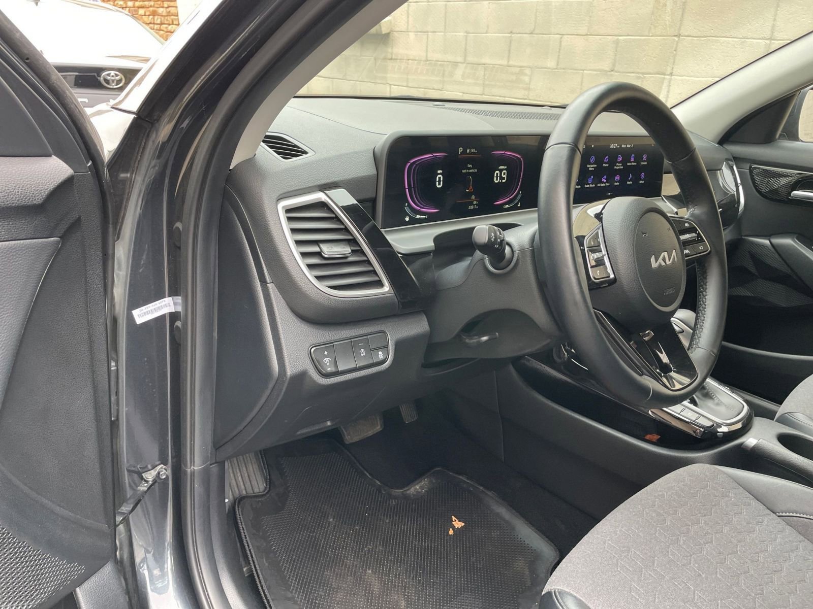 Thumbnail: 2025 Kia Seltos - 35