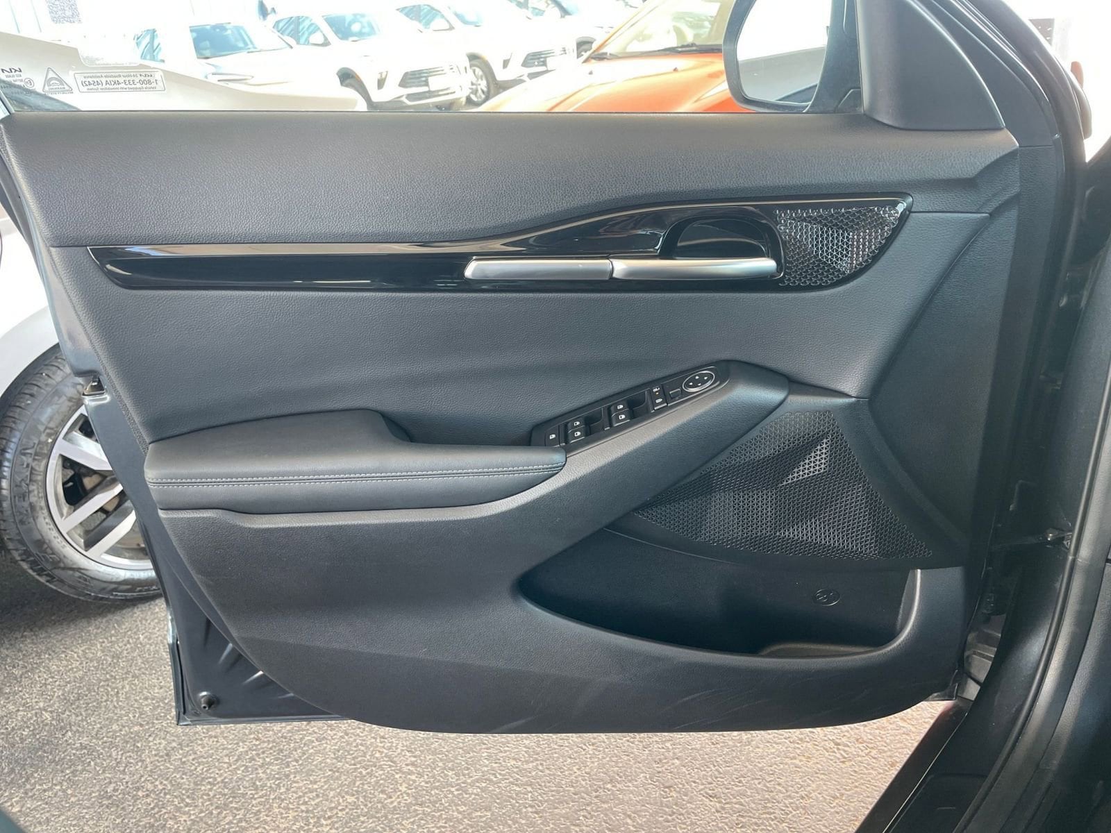 Thumbnail: 2025 Kia Seltos - 20