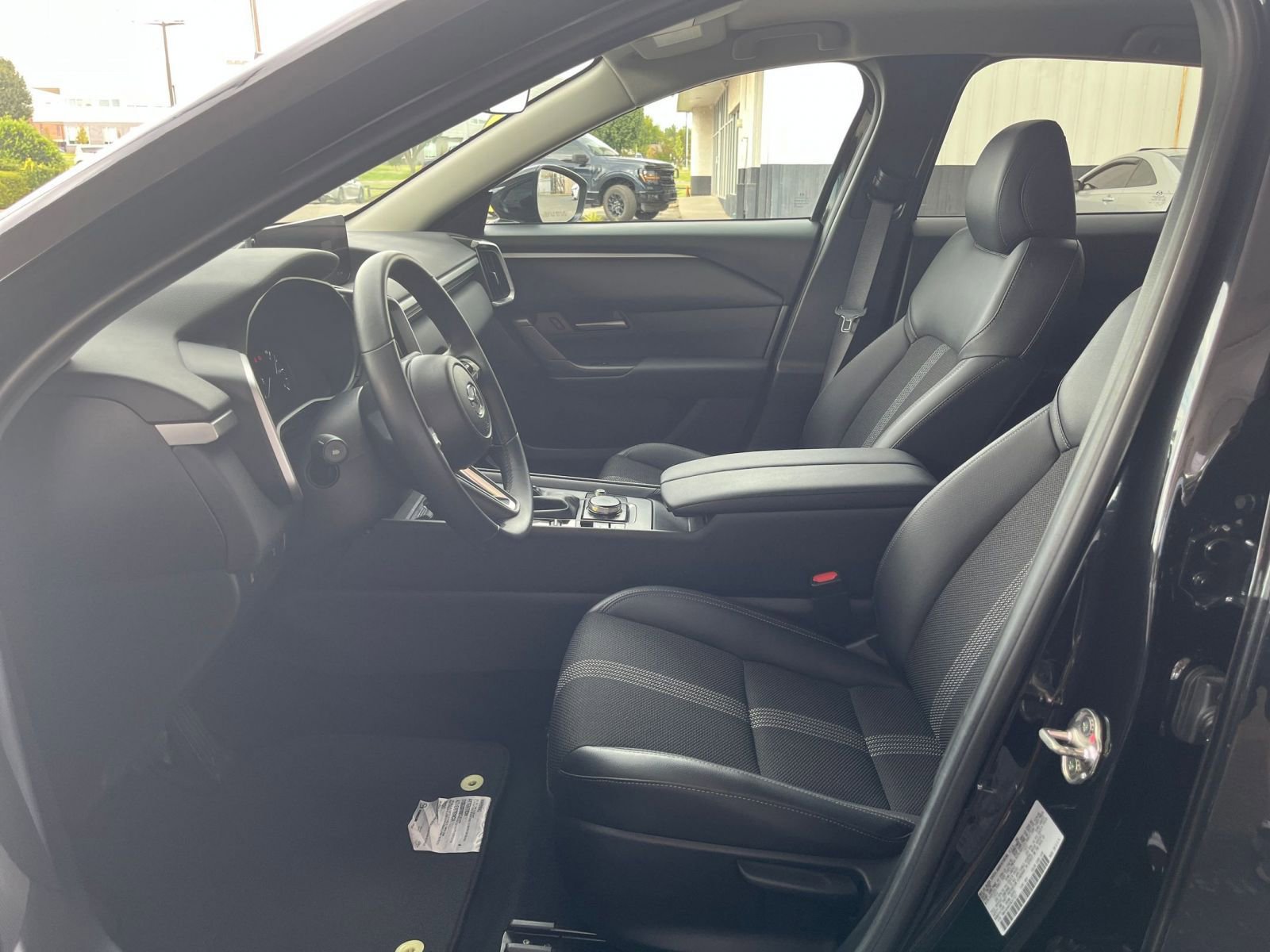 Thumbnail: 2025 Mazda CX-50 - 25