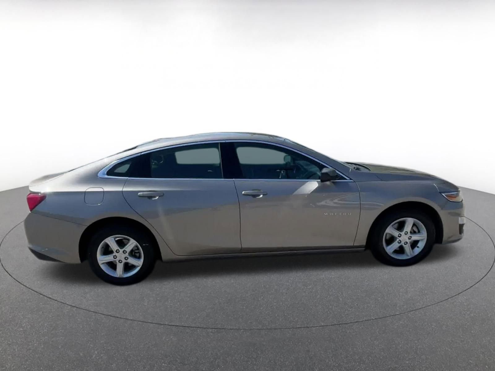 Thumbnail: 2024 Chevrolet Malibu - 16