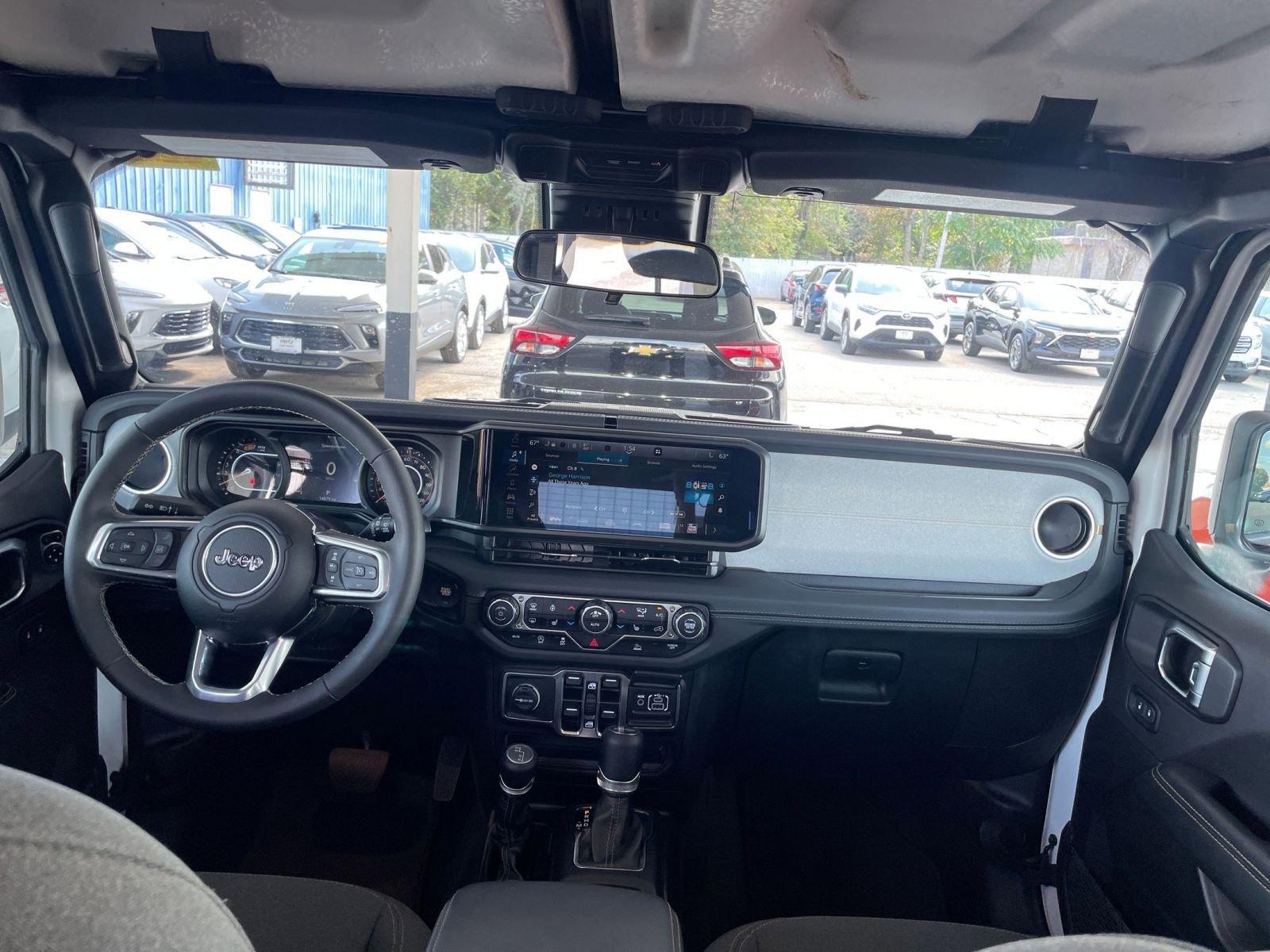 Thumbnail: 2025 Jeep Wrangler - 32