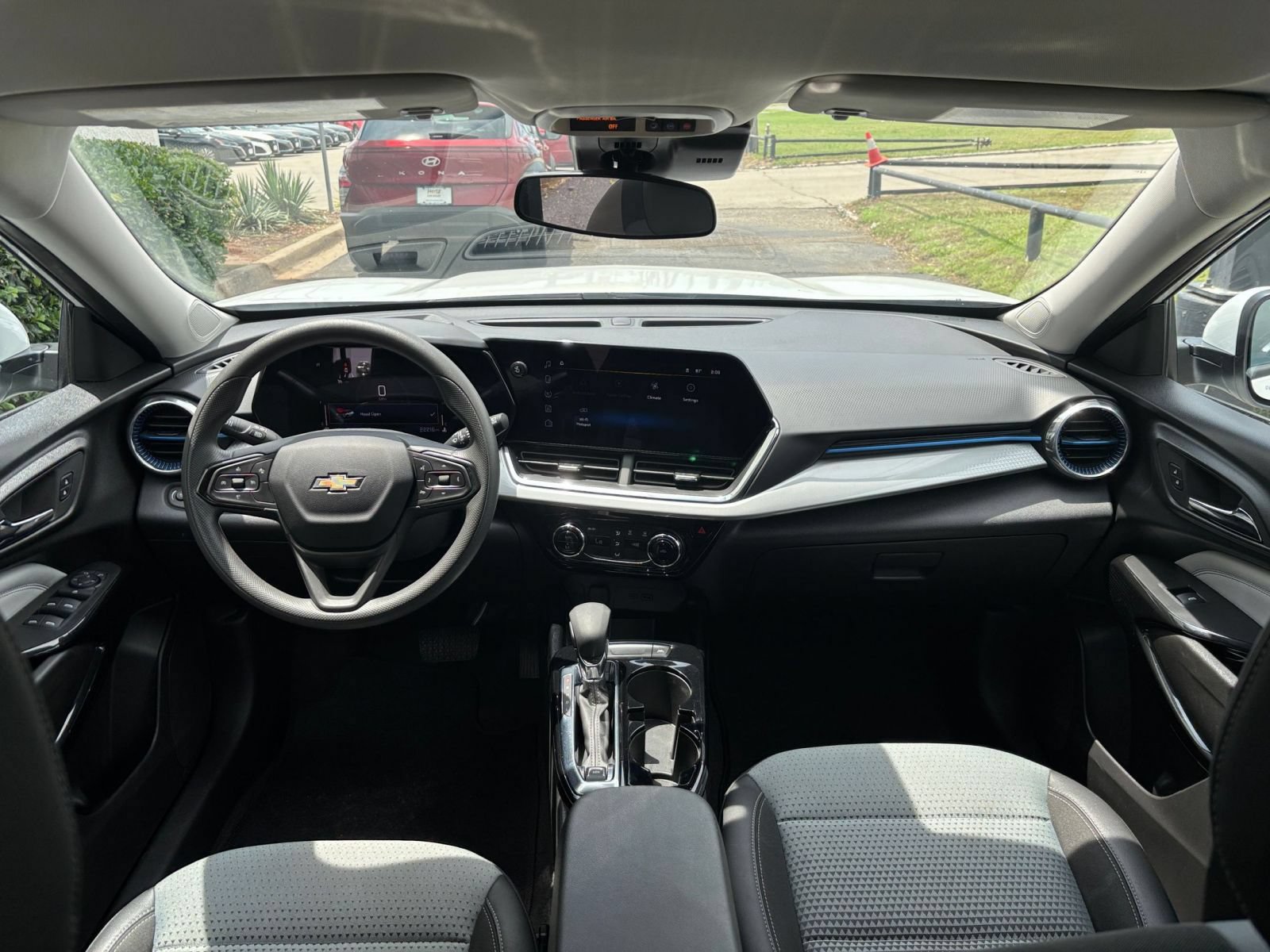 Thumbnail: 2025 Chevrolet Trax - 27