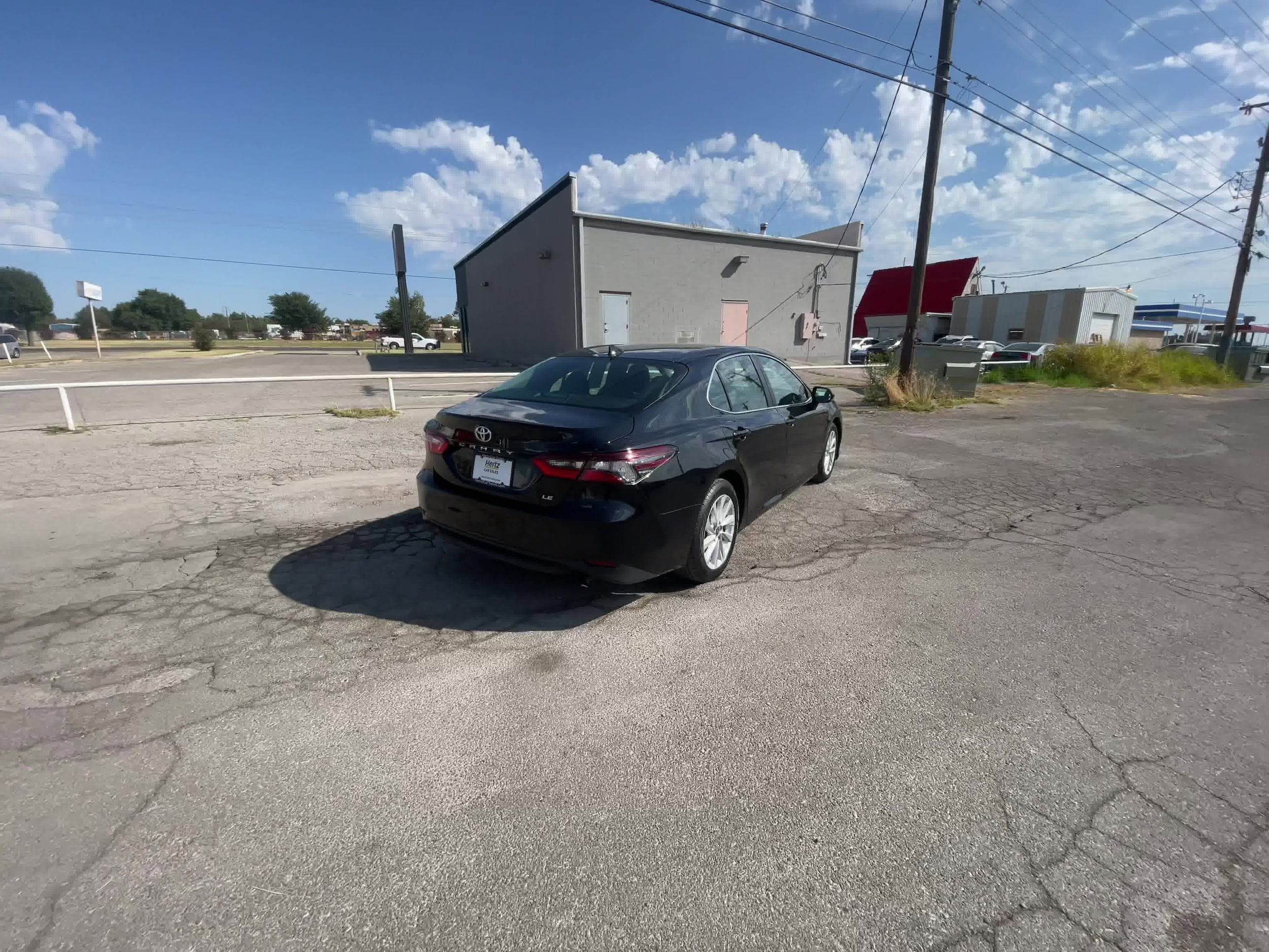 2022 Toyota Camry LE 2