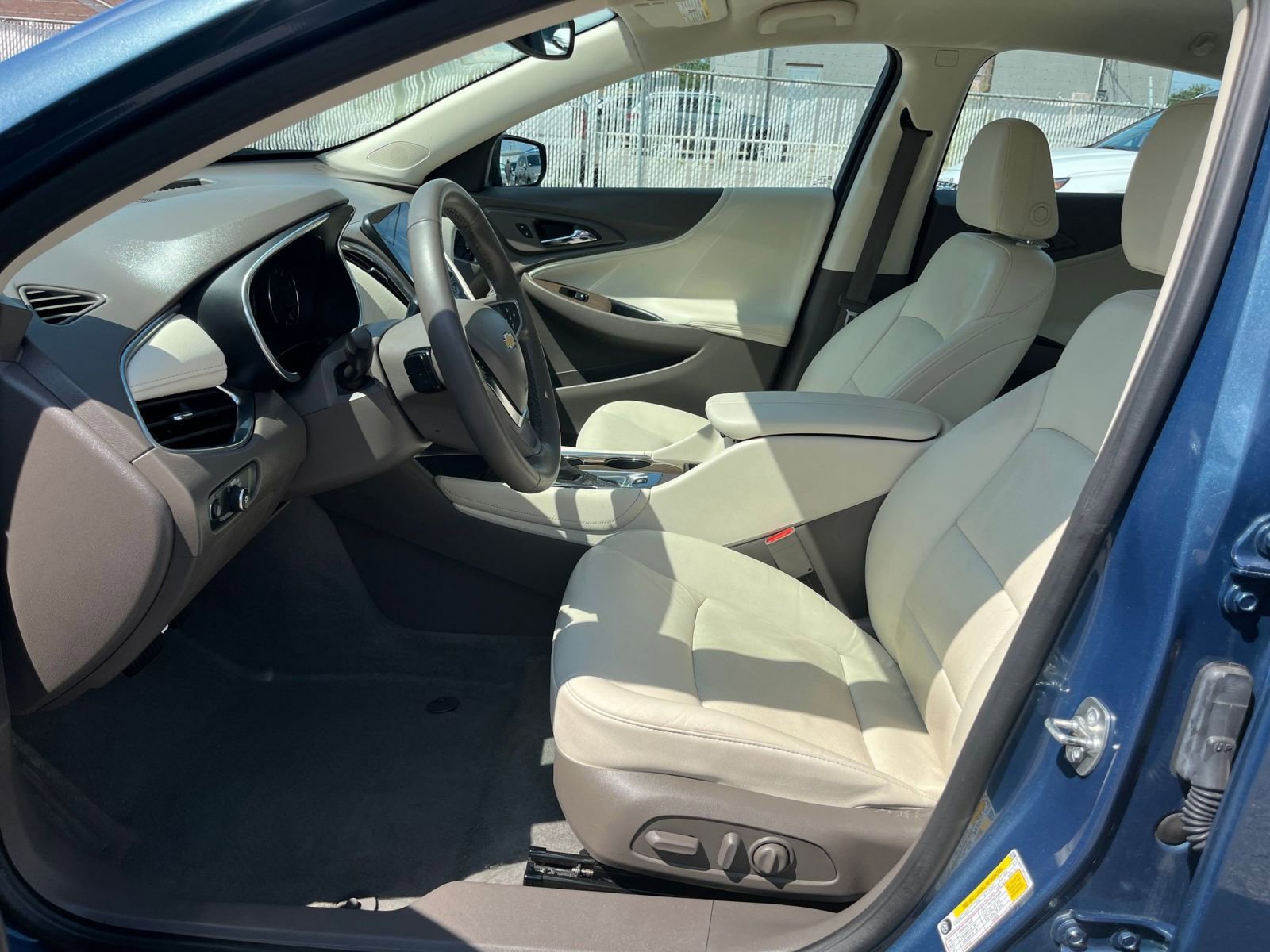 Thumbnail: 2024 Chevrolet Malibu - 27