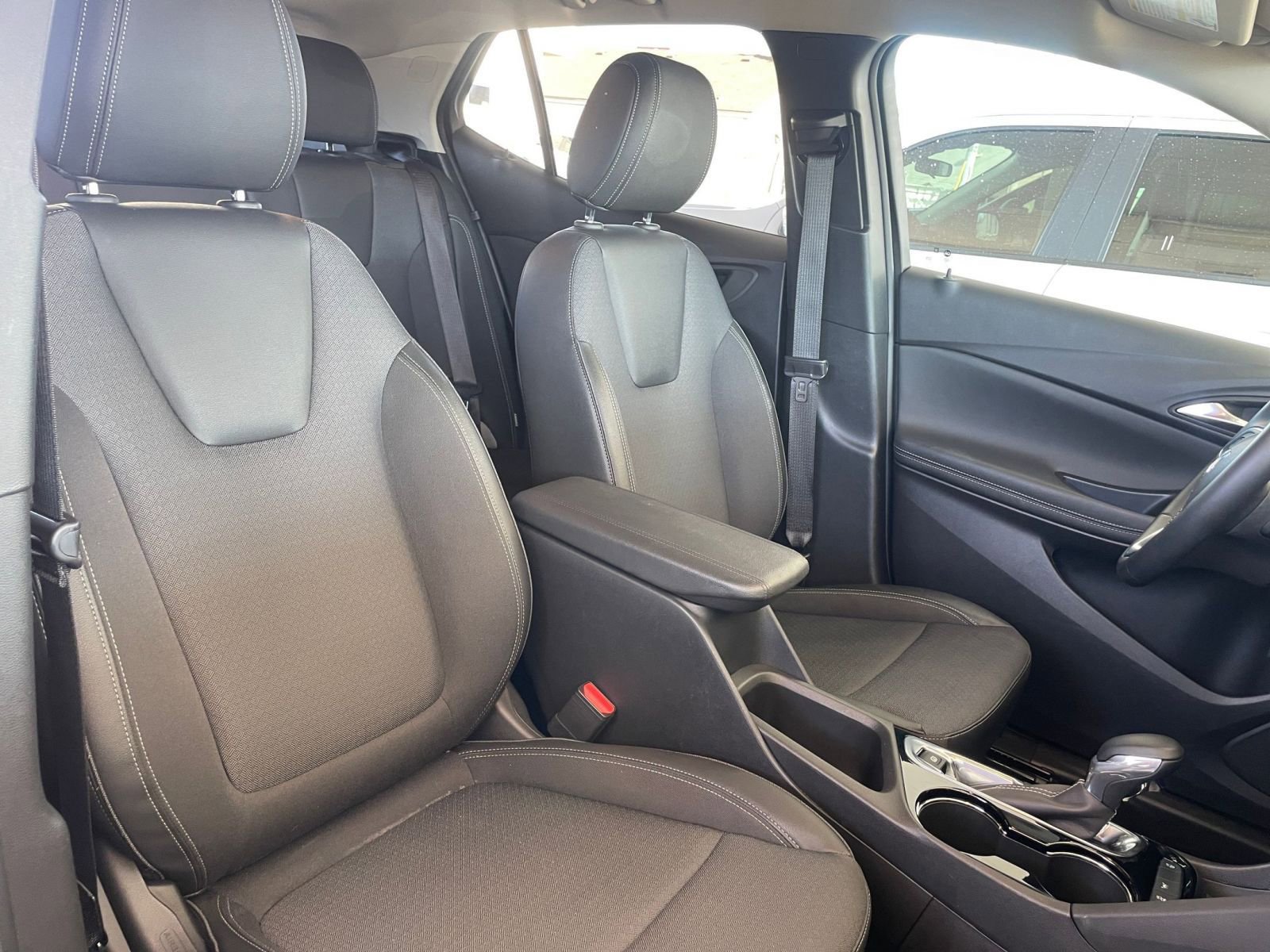 Thumbnail: 2025 Buick Encore GX - 34