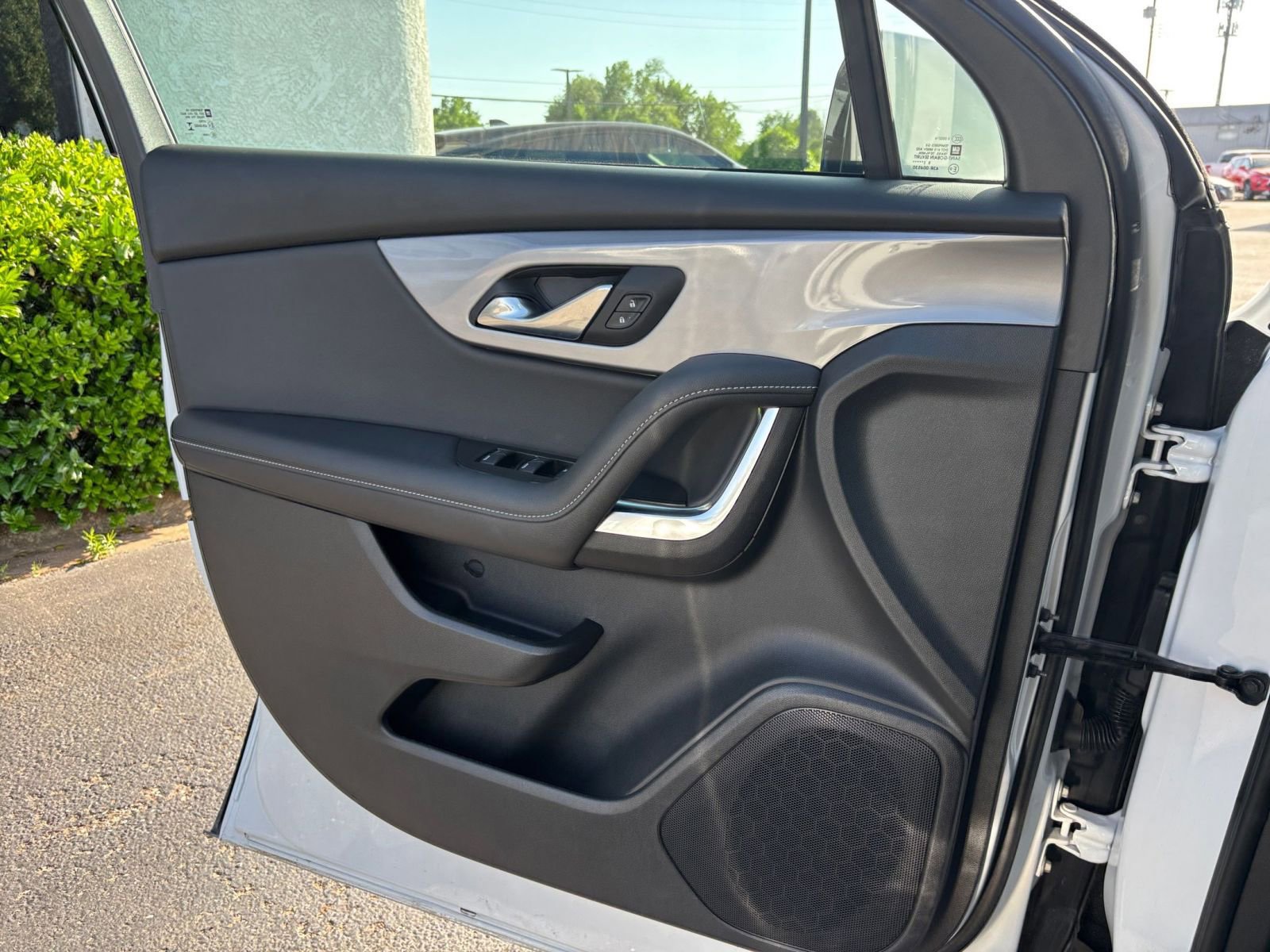 Thumbnail: 2025 Chevrolet Blazer - 18