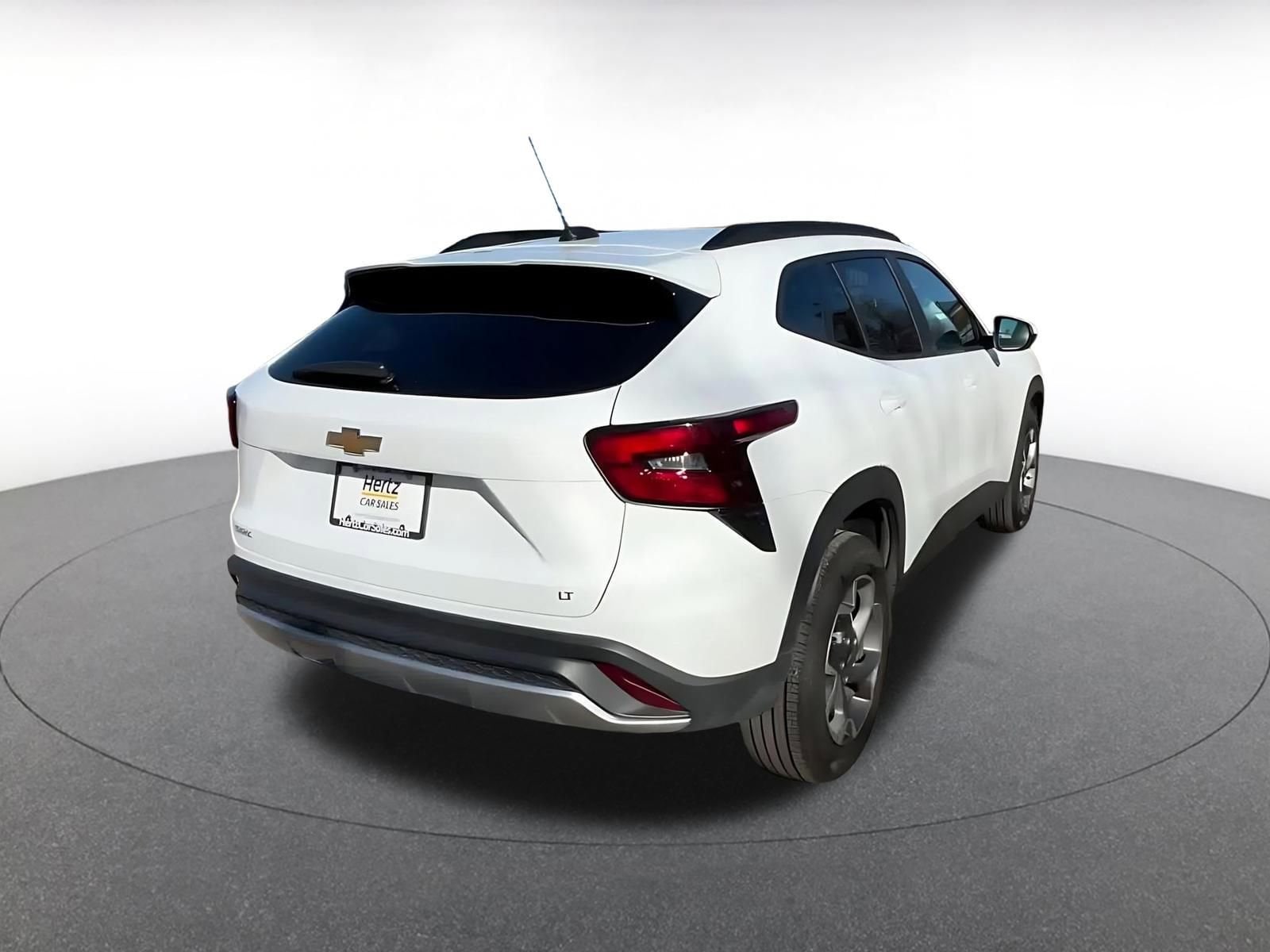 Thumbnail: 2025 Chevrolet Trax - 14