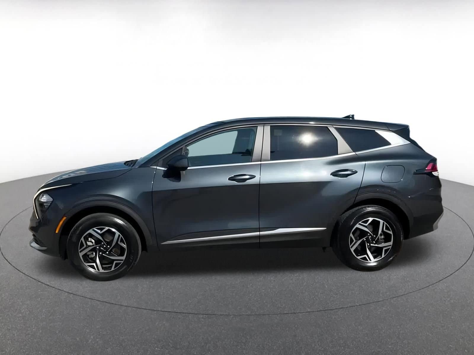 Thumbnail: 2023 Kia Sportage - 9