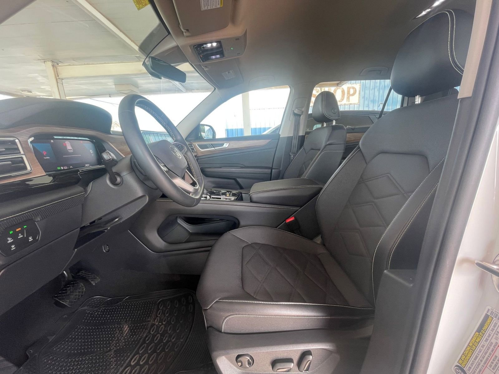 Thumbnail: 2024 Volkswagen Atlas - 27