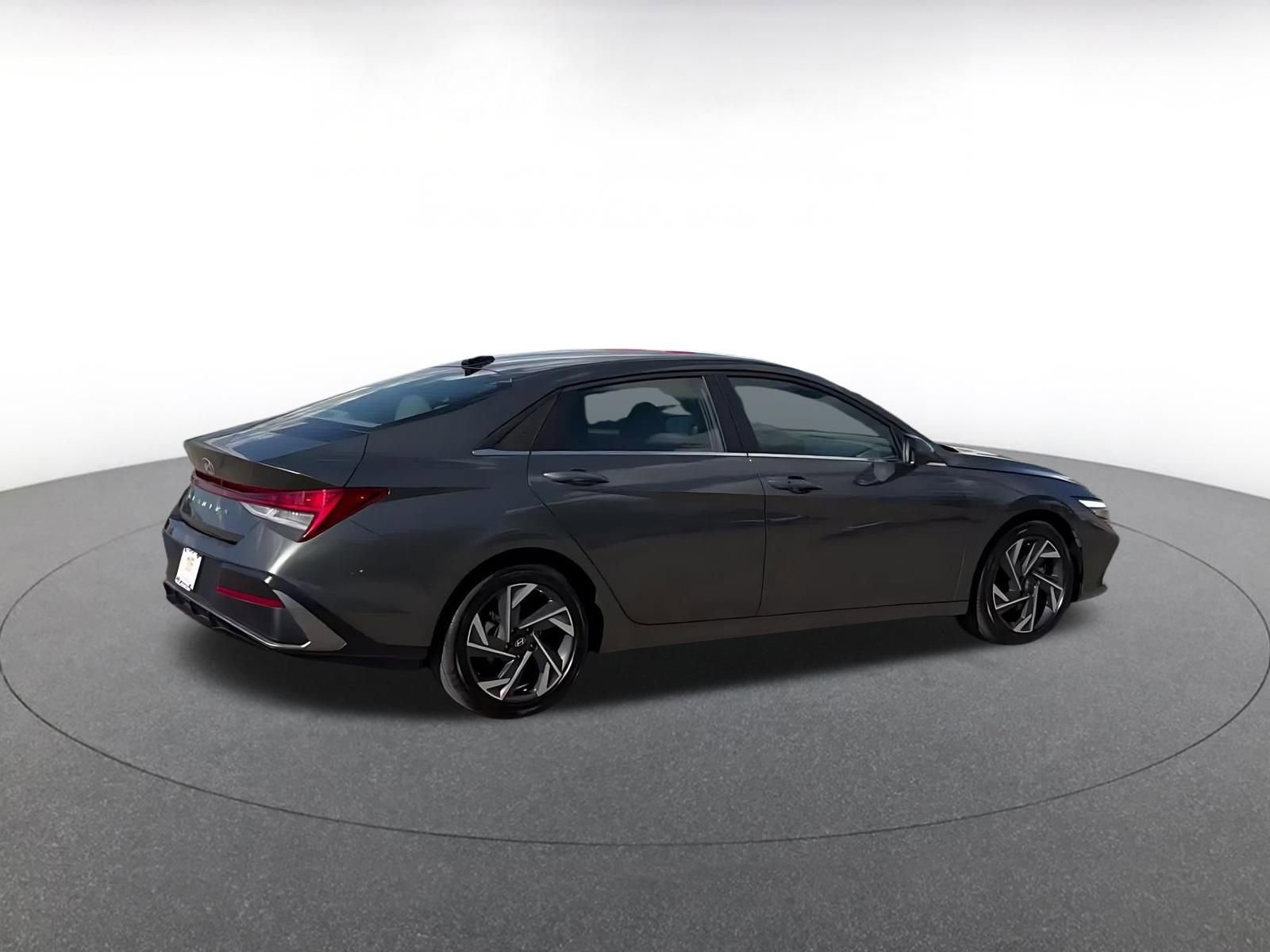 Thumbnail: 2025 Hyundai Elantra - 15