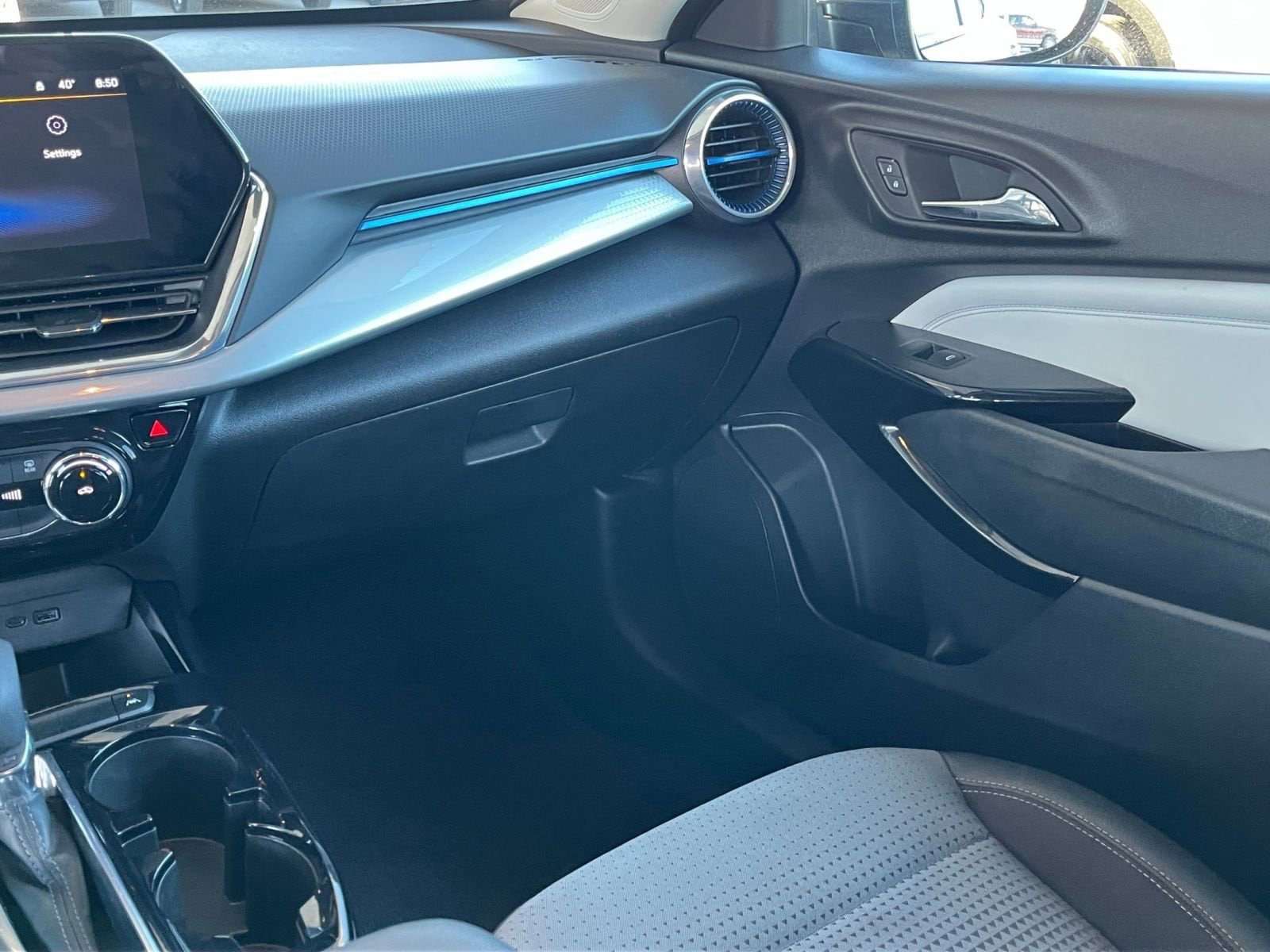 Thumbnail: 2025 Chevrolet Trax - 34