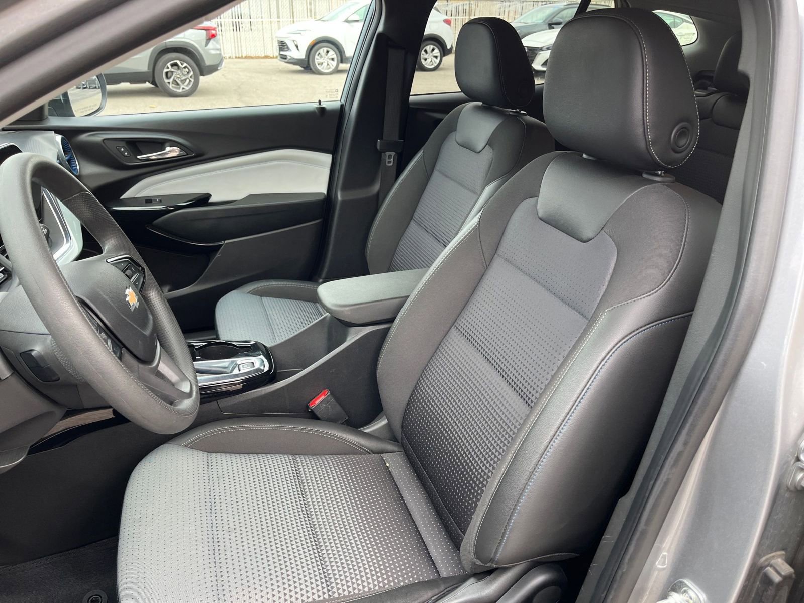 Thumbnail: 2025 Chevrolet Trax - 25