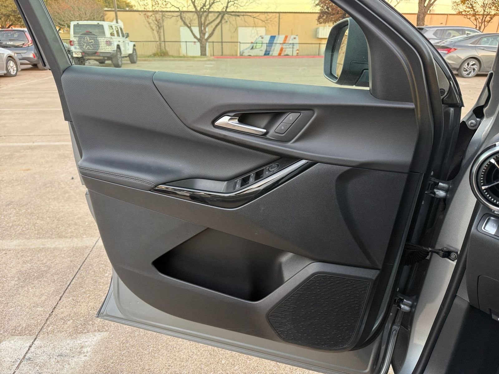 Thumbnail: 2025 Chevrolet Equinox - 20