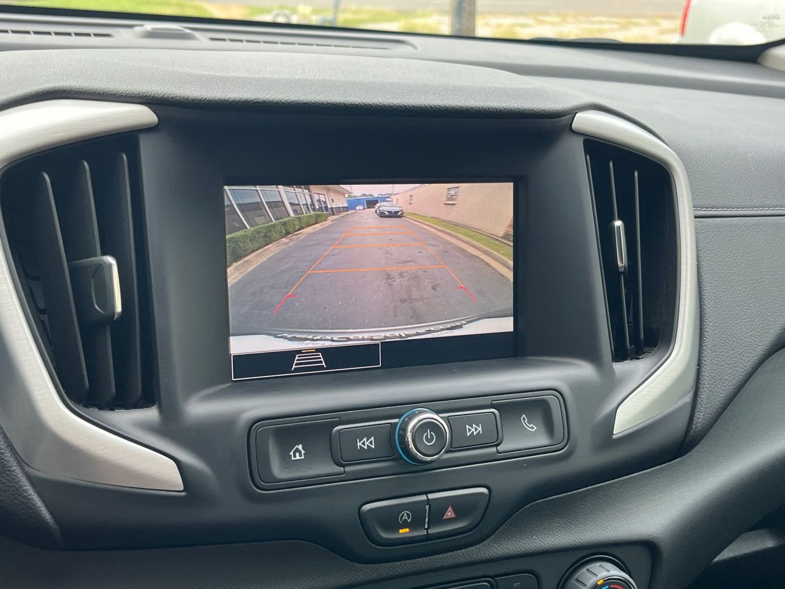 Thumbnail: 2024 GMC Terrain - 17