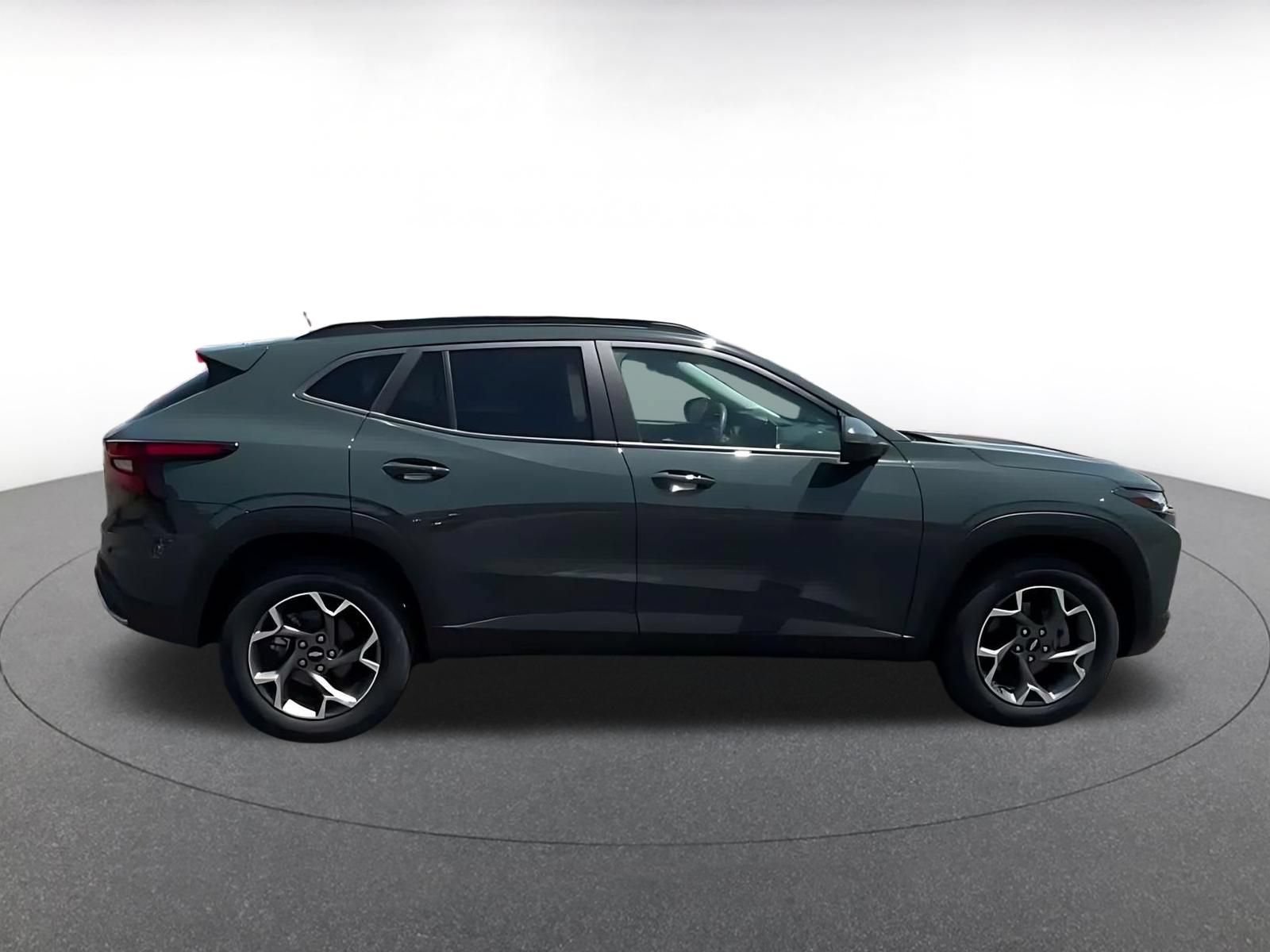 Thumbnail: 2025 Chevrolet Trax - 13