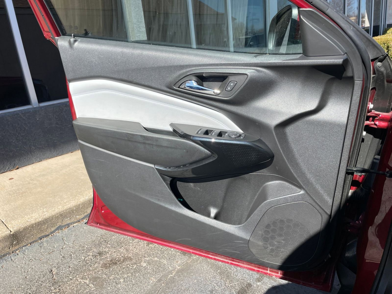 Thumbnail: 2025 Chevrolet Trax - 18