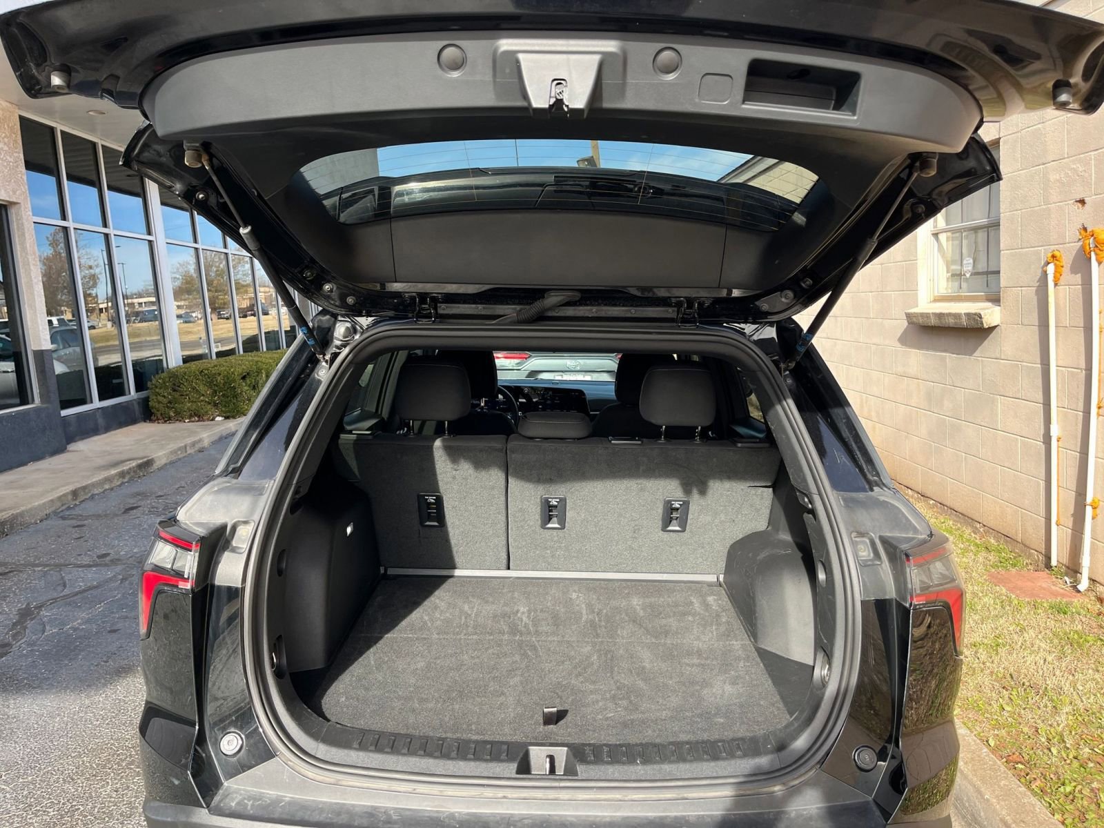 Thumbnail: 2025 Chevrolet Equinox - 30