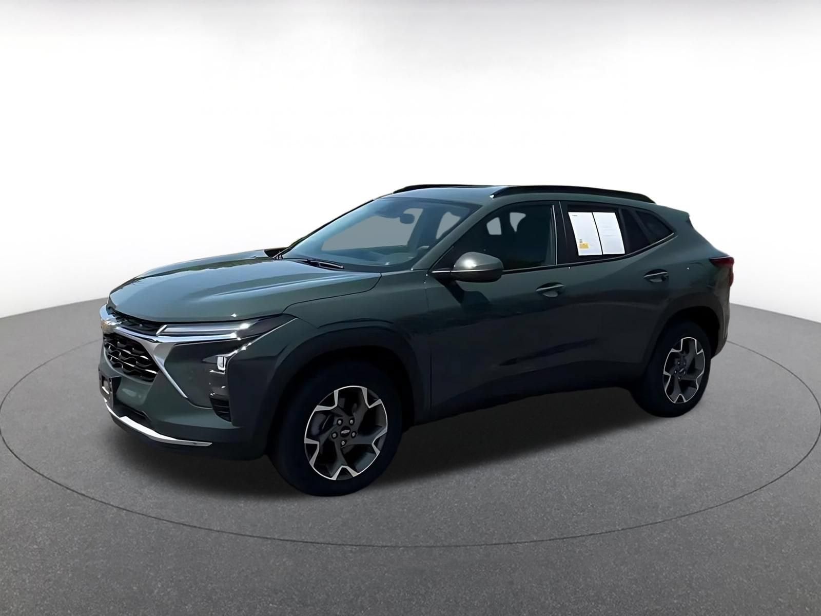 Thumbnail: 2025 Chevrolet Trax - 6