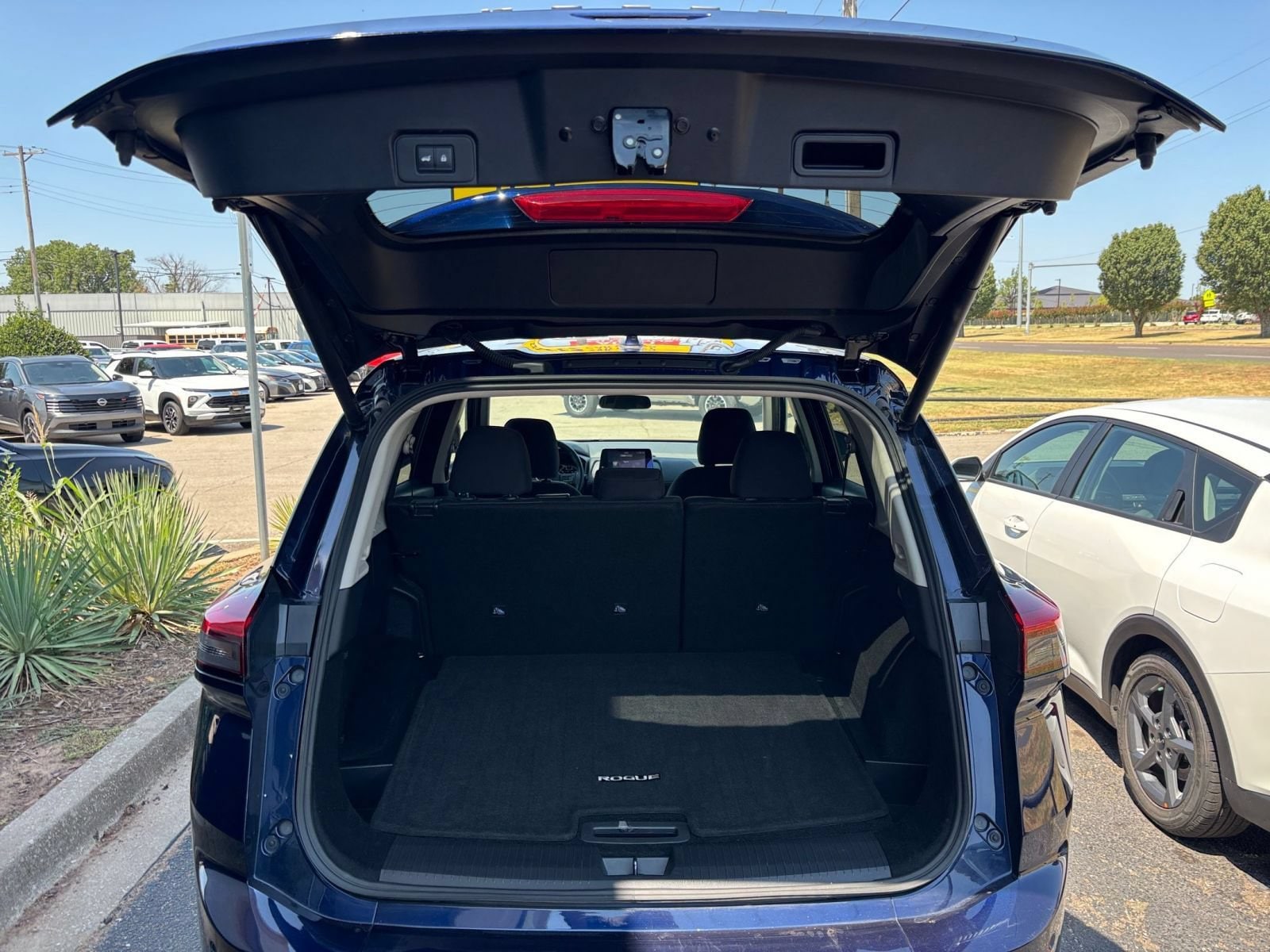 Thumbnail: 2026 Nissan Rogue - 28