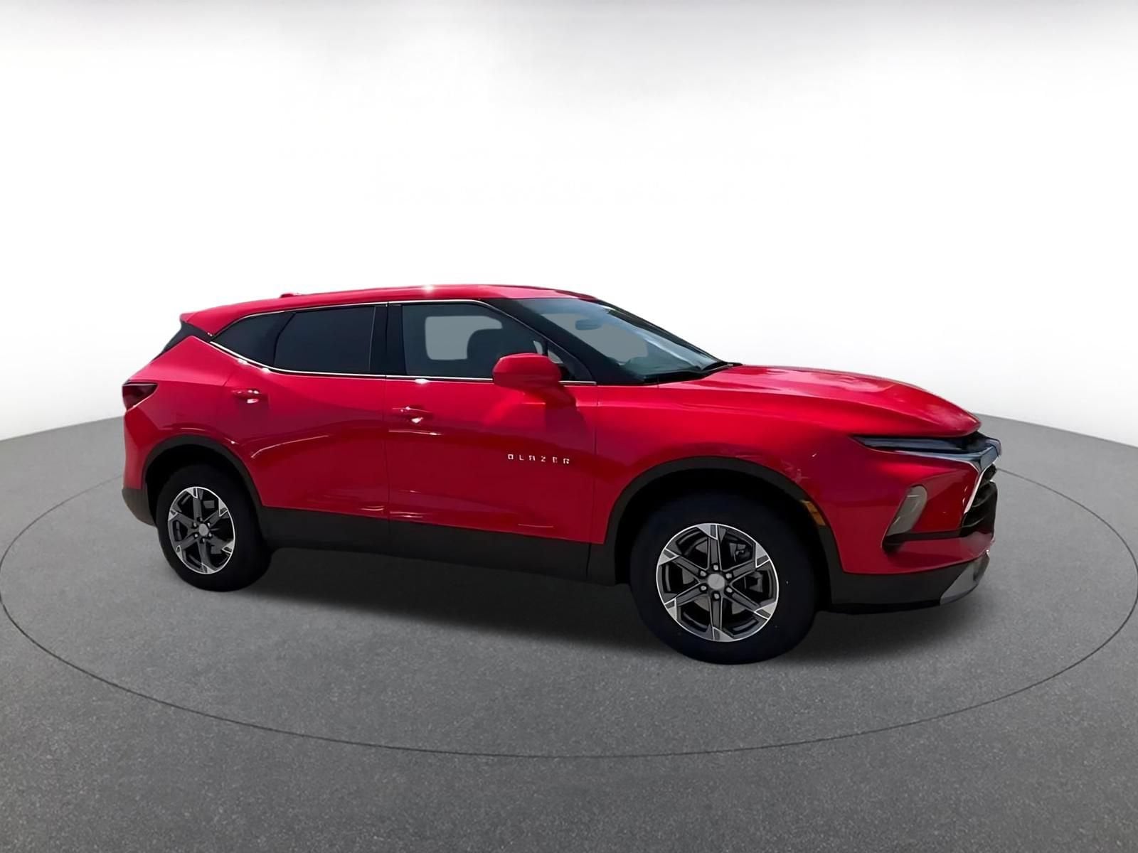 Thumbnail: 2026 Chevrolet Blazer - 2