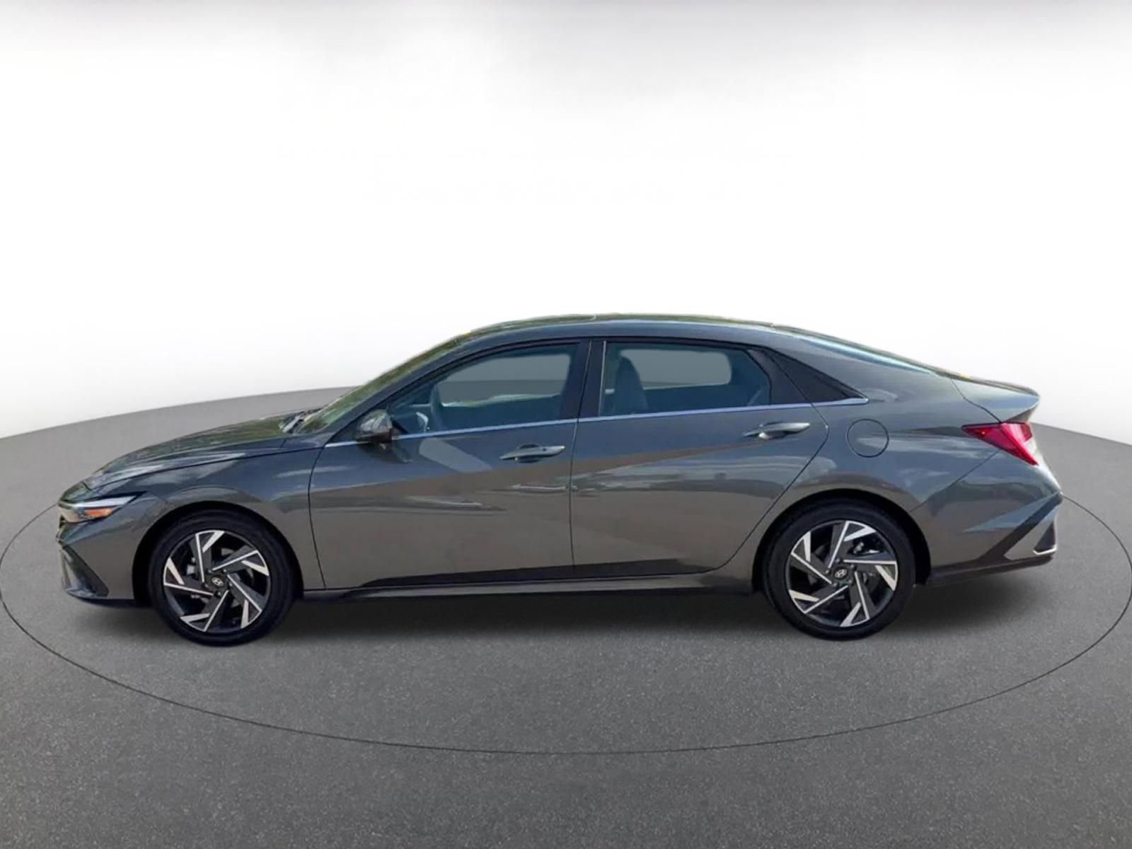 Thumbnail: 2025 Hyundai Elantra - 9