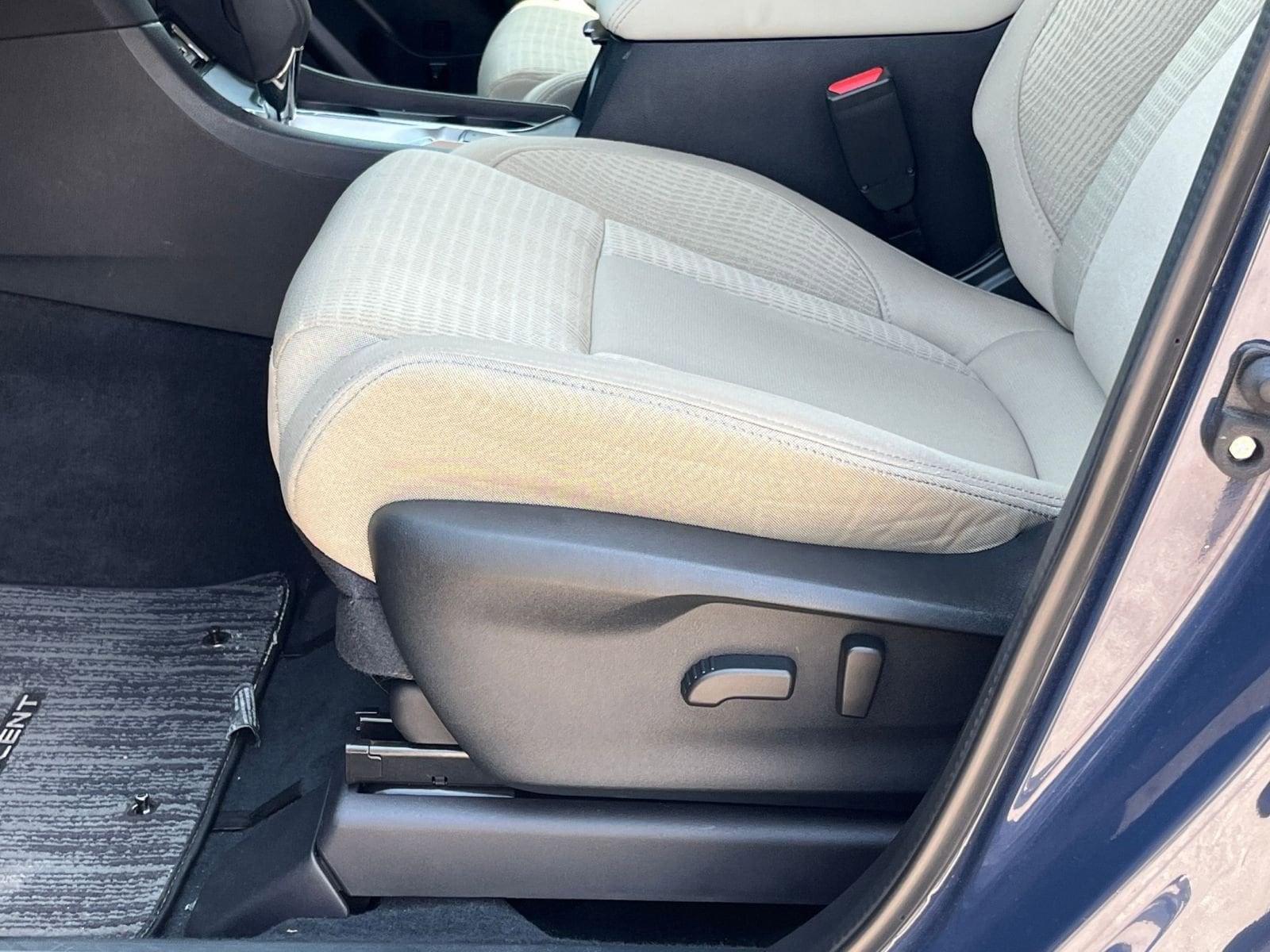 2024 Subaru Ascent Premium 23