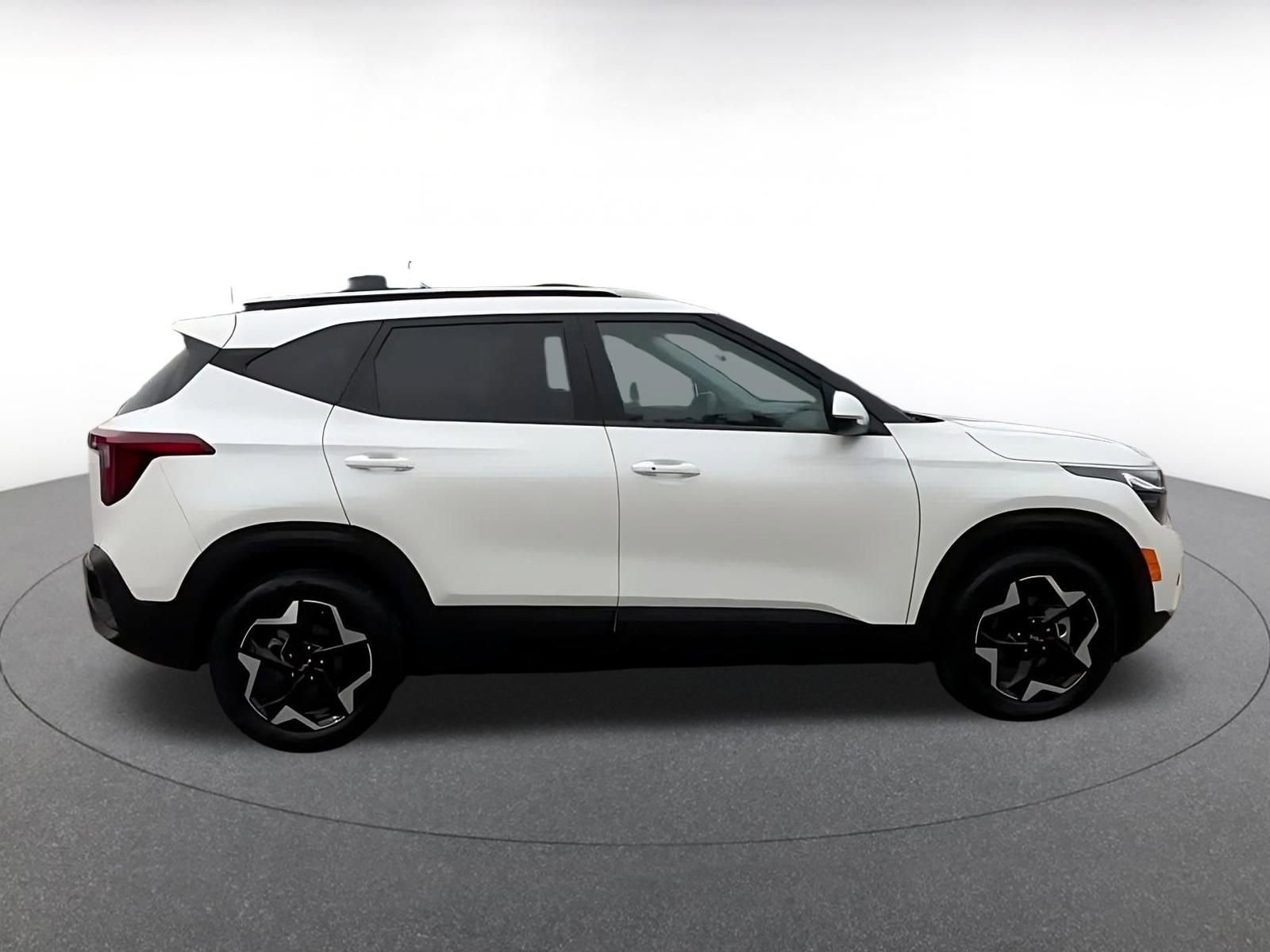 Thumbnail: 2025 Kia Seltos - 16