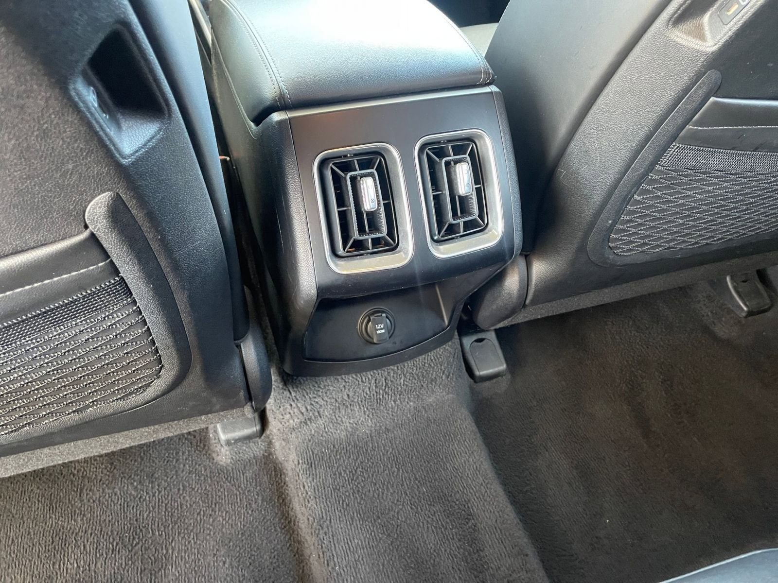 Thumbnail: 2024 Kia Sorento - 24