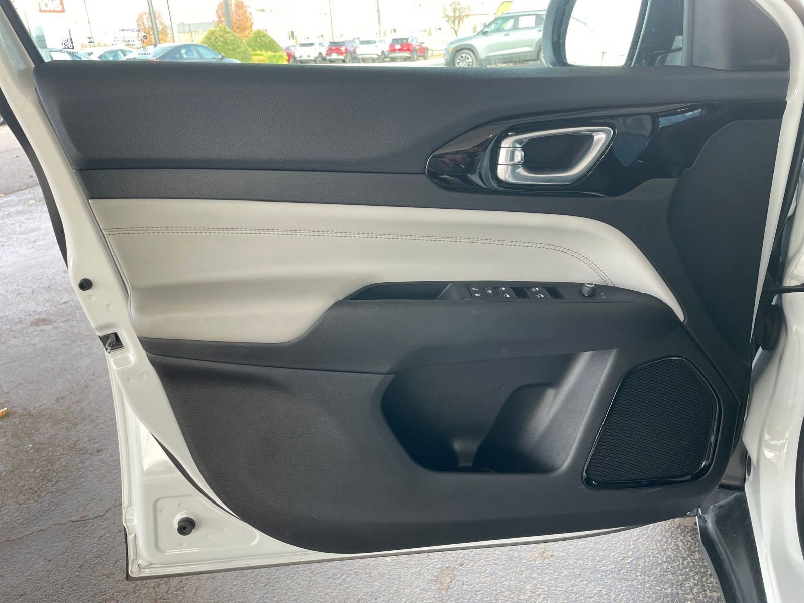 Thumbnail: 2025 Jeep Compass - 20