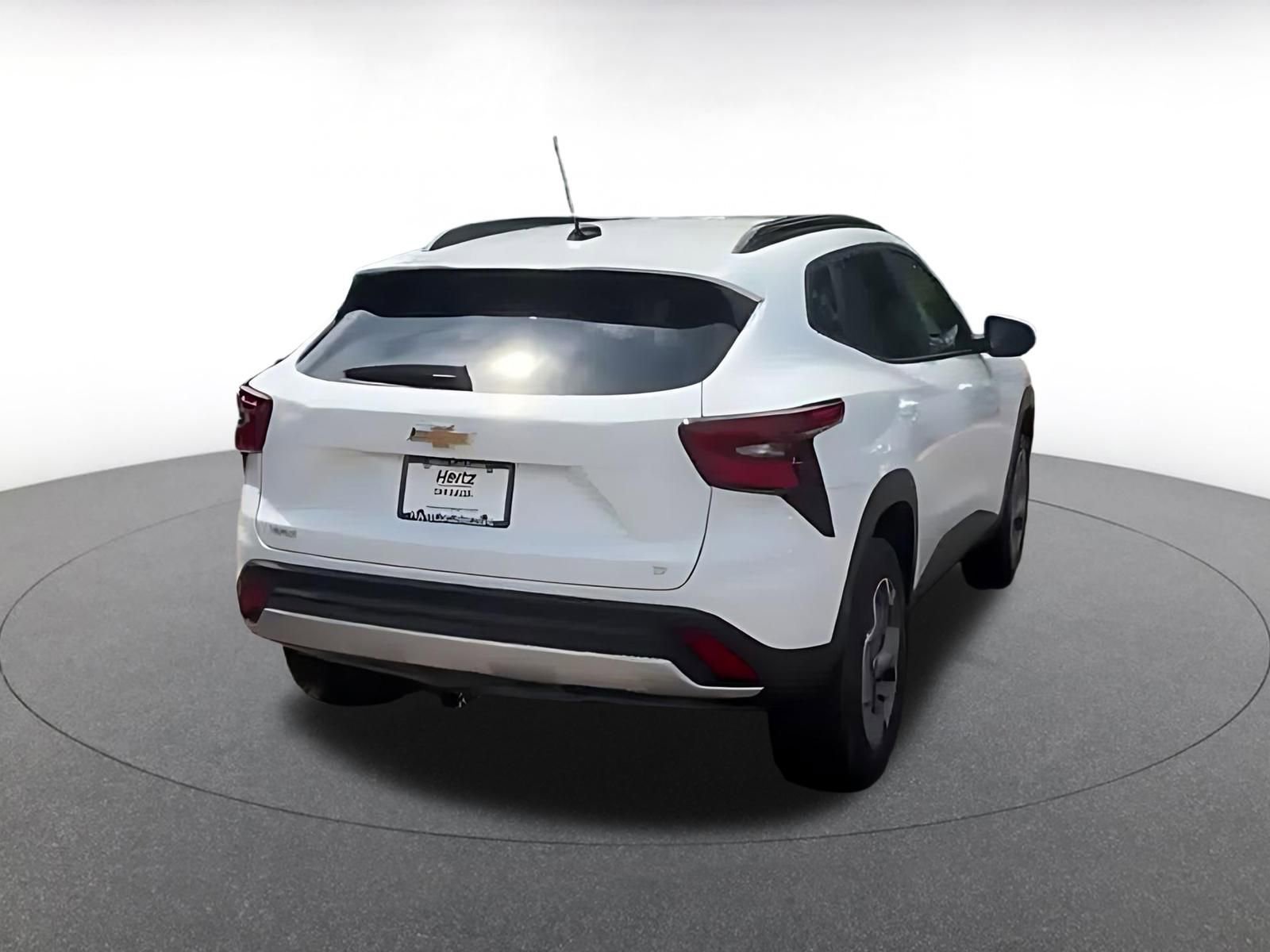 Thumbnail: 2025 Chevrolet Trax - 14