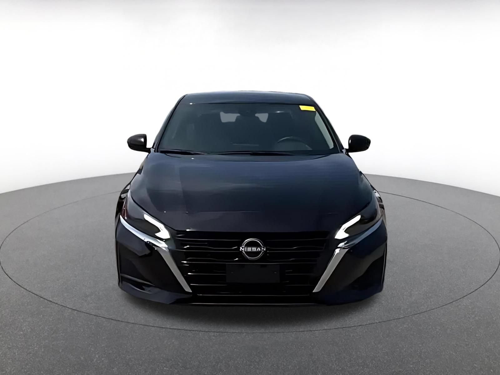 Thumbnail: 2025 Nissan Altima - 4