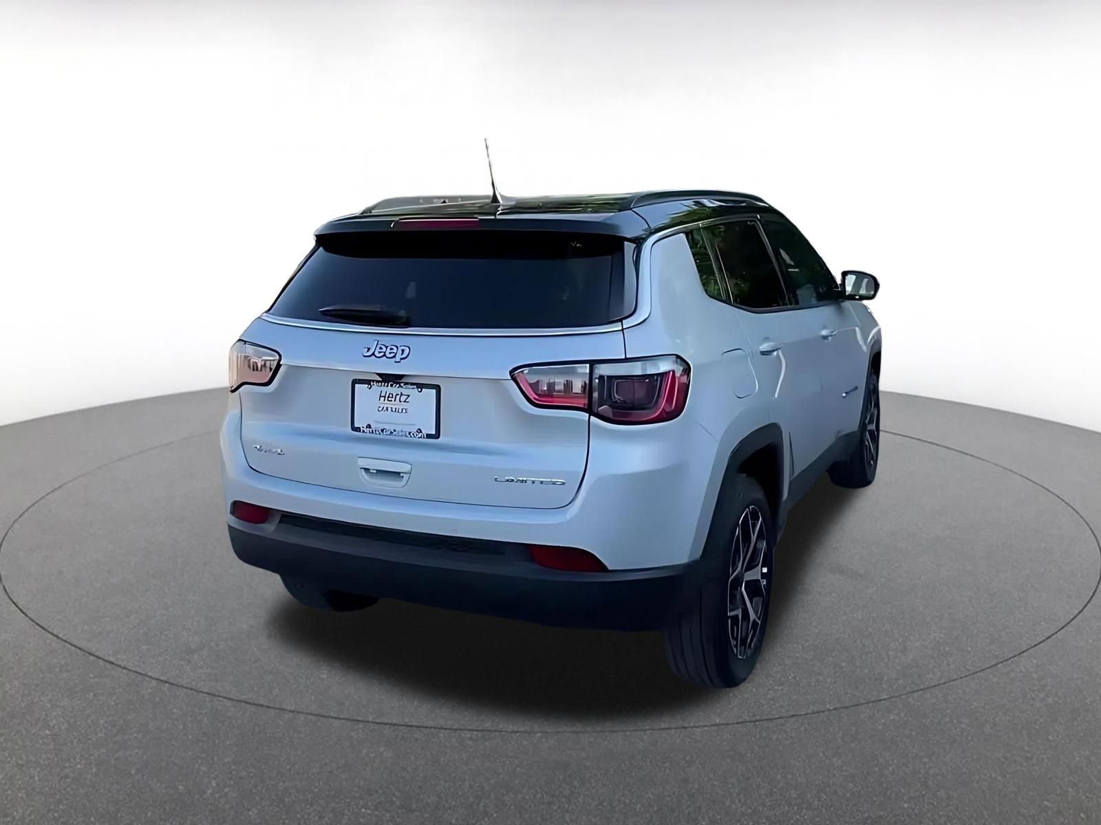 Thumbnail: 2025 Jeep Compass - 14