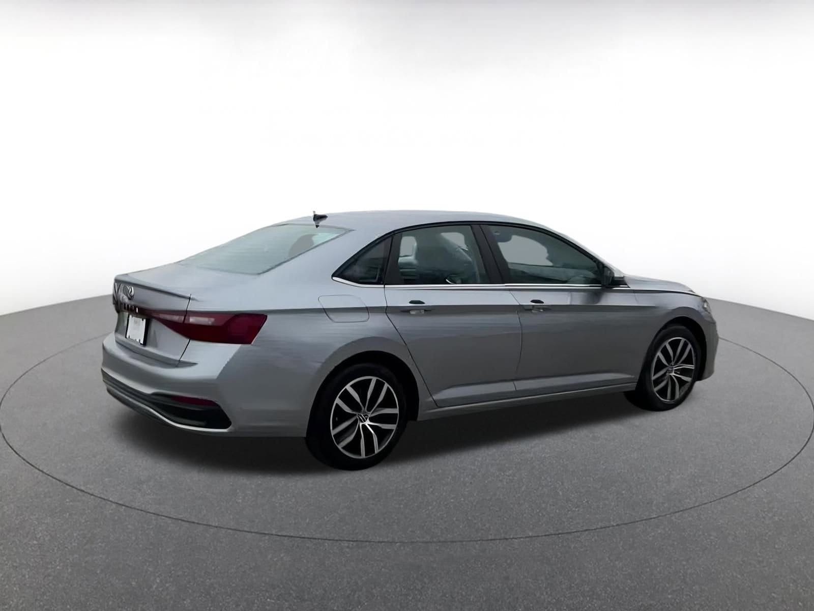 Thumbnail: 2025 Volkswagen Jetta - 4