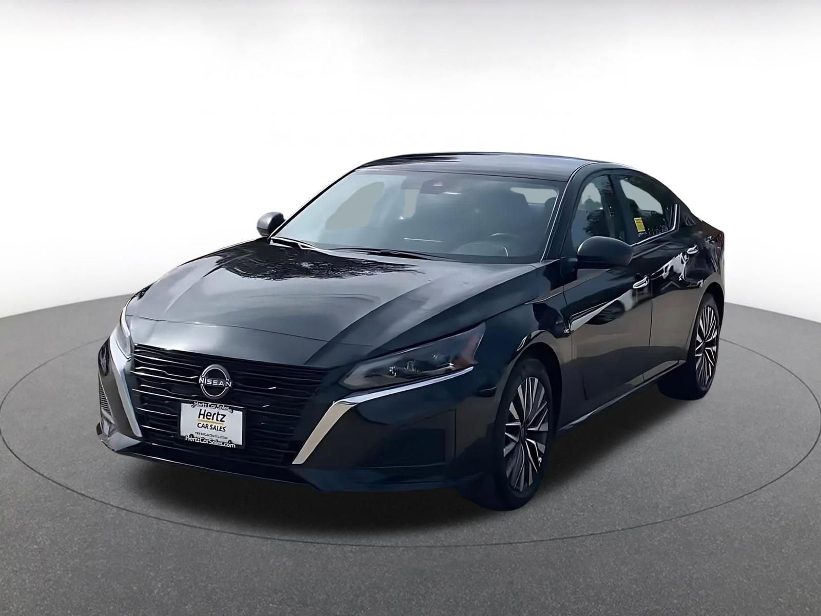Thumbnail: 2025 Nissan Altima - 7