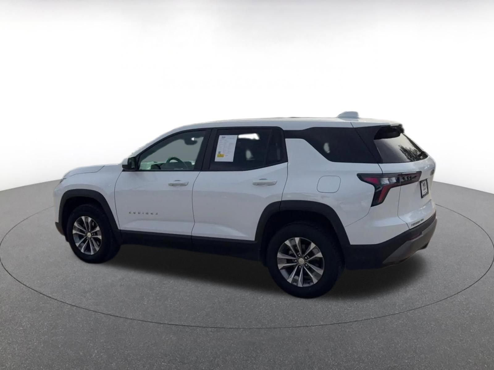 Thumbnail: 2025 Chevrolet Equinox - 10