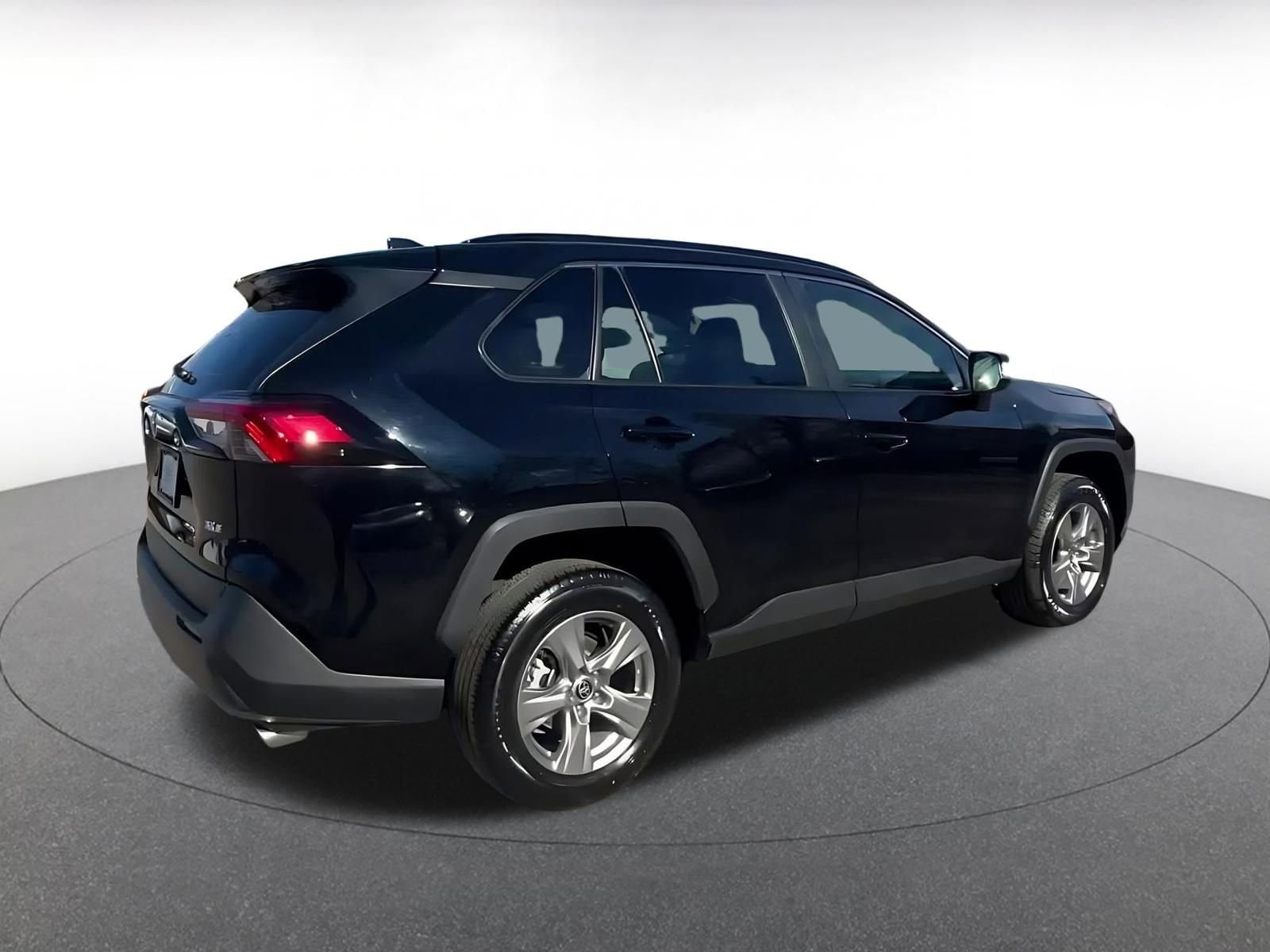 Thumbnail: 2025 Toyota RAV4 - 15