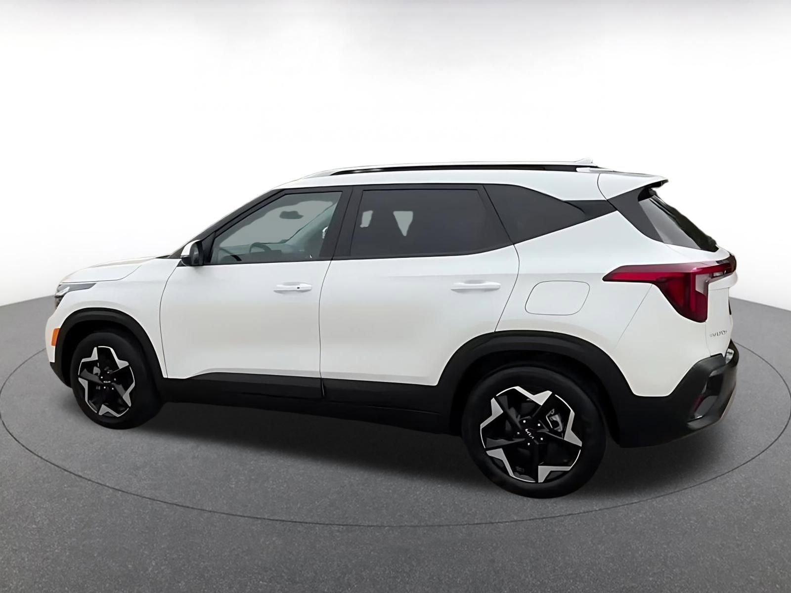 Thumbnail: 2025 Kia Seltos - 10