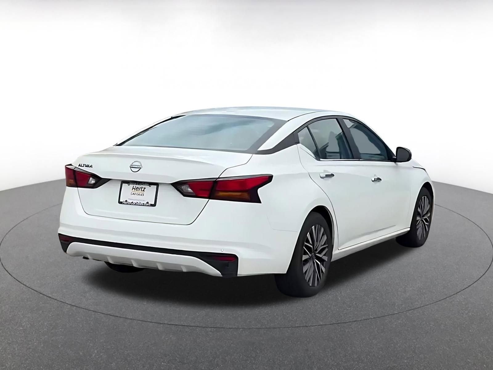 Thumbnail: 2025 Nissan Altima - 14