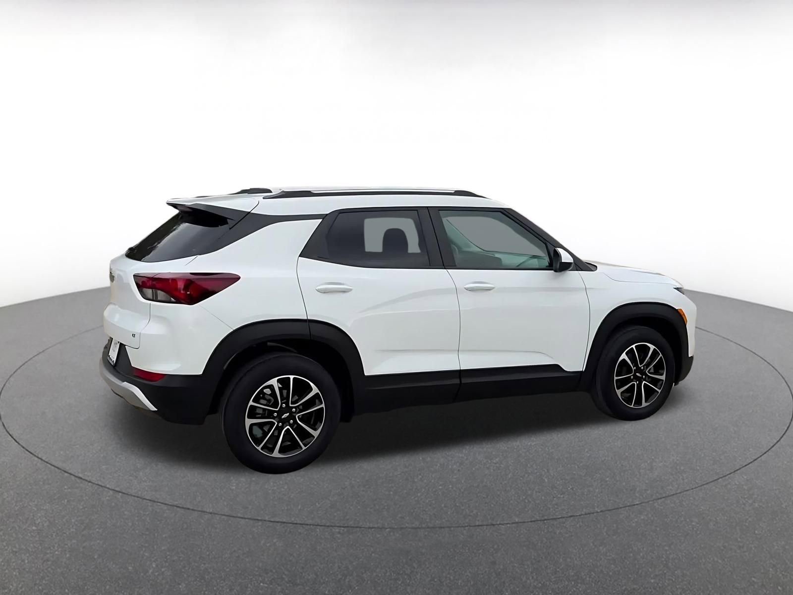 Thumbnail: 2025 Chevrolet TrailBlazer - 15