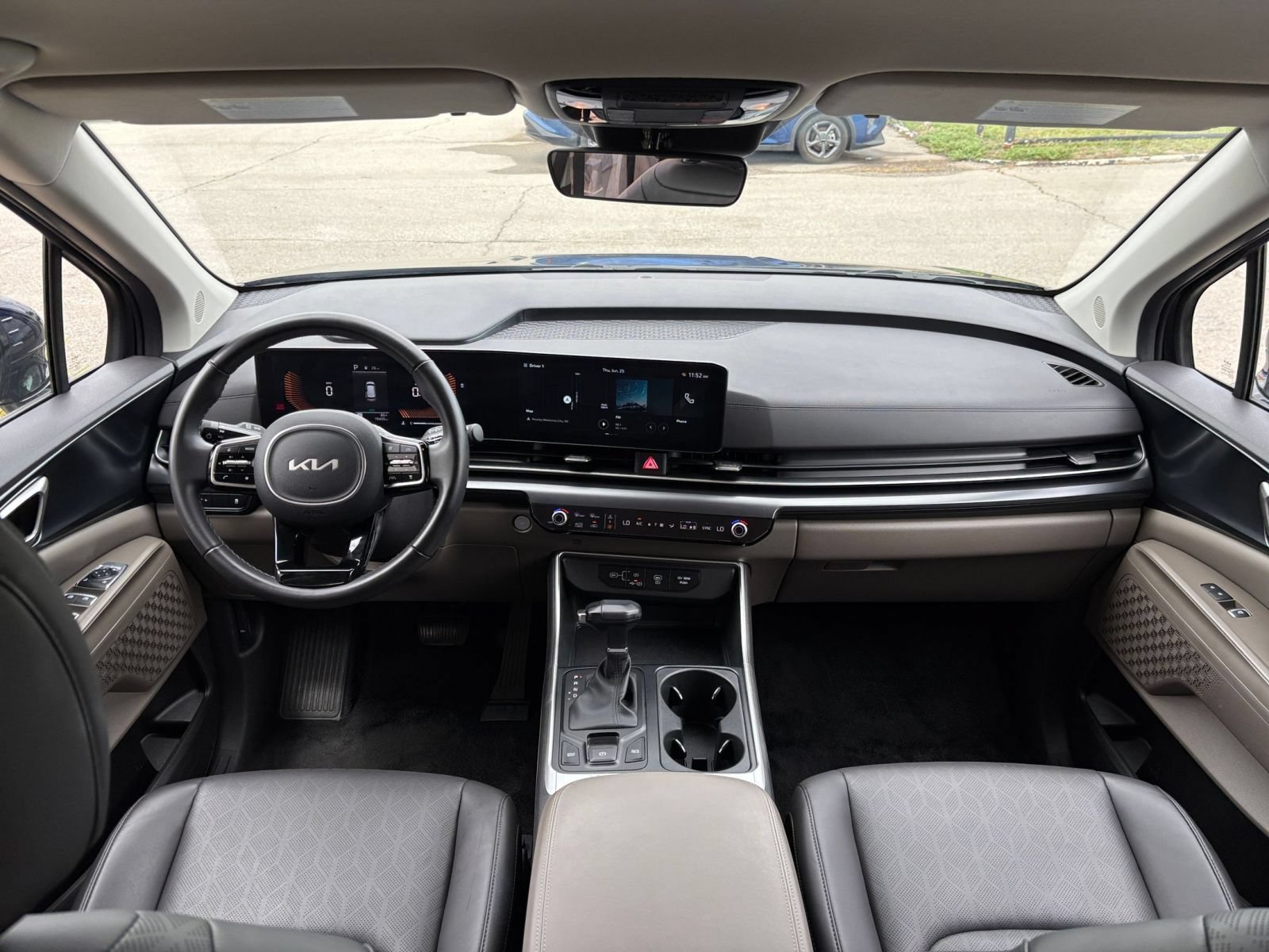Thumbnail: 2026 Kia Carnival - 35