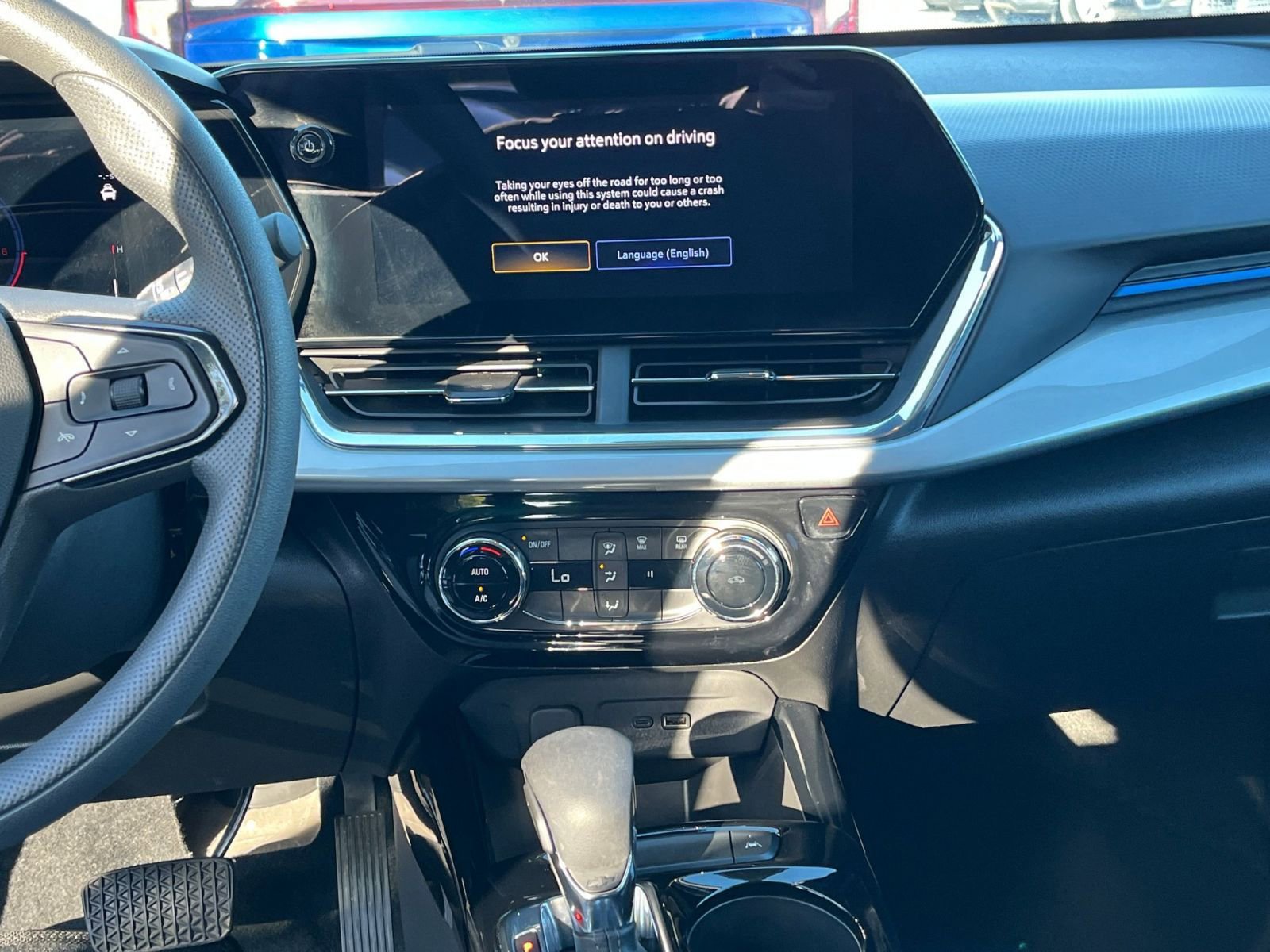 Thumbnail: 2025 Chevrolet Trax - 21