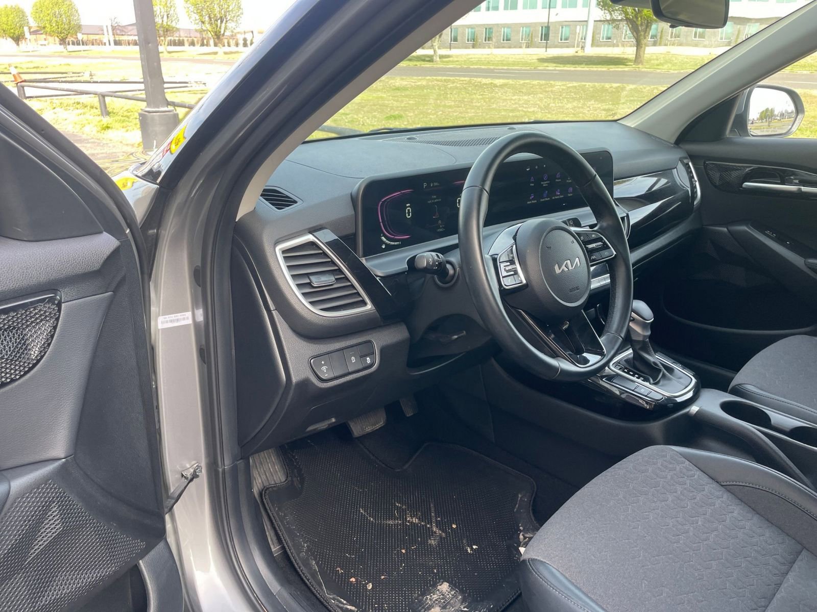 Thumbnail: 2025 Kia Seltos - 35